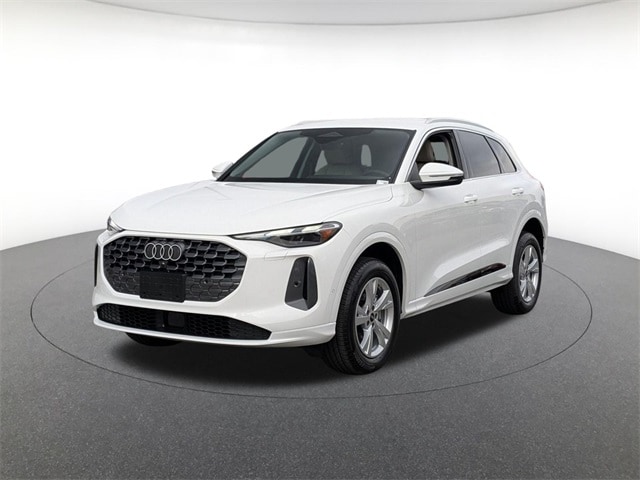 2025 Audi New Q5 Premium's photo