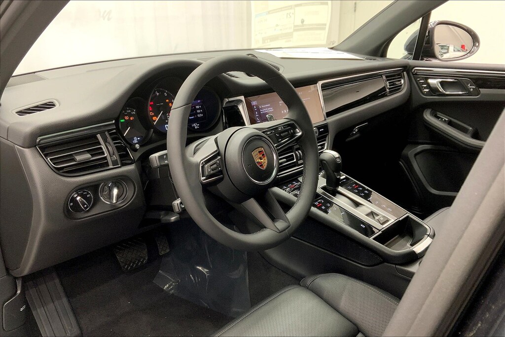 Used 2025 Porsche Macan SUV