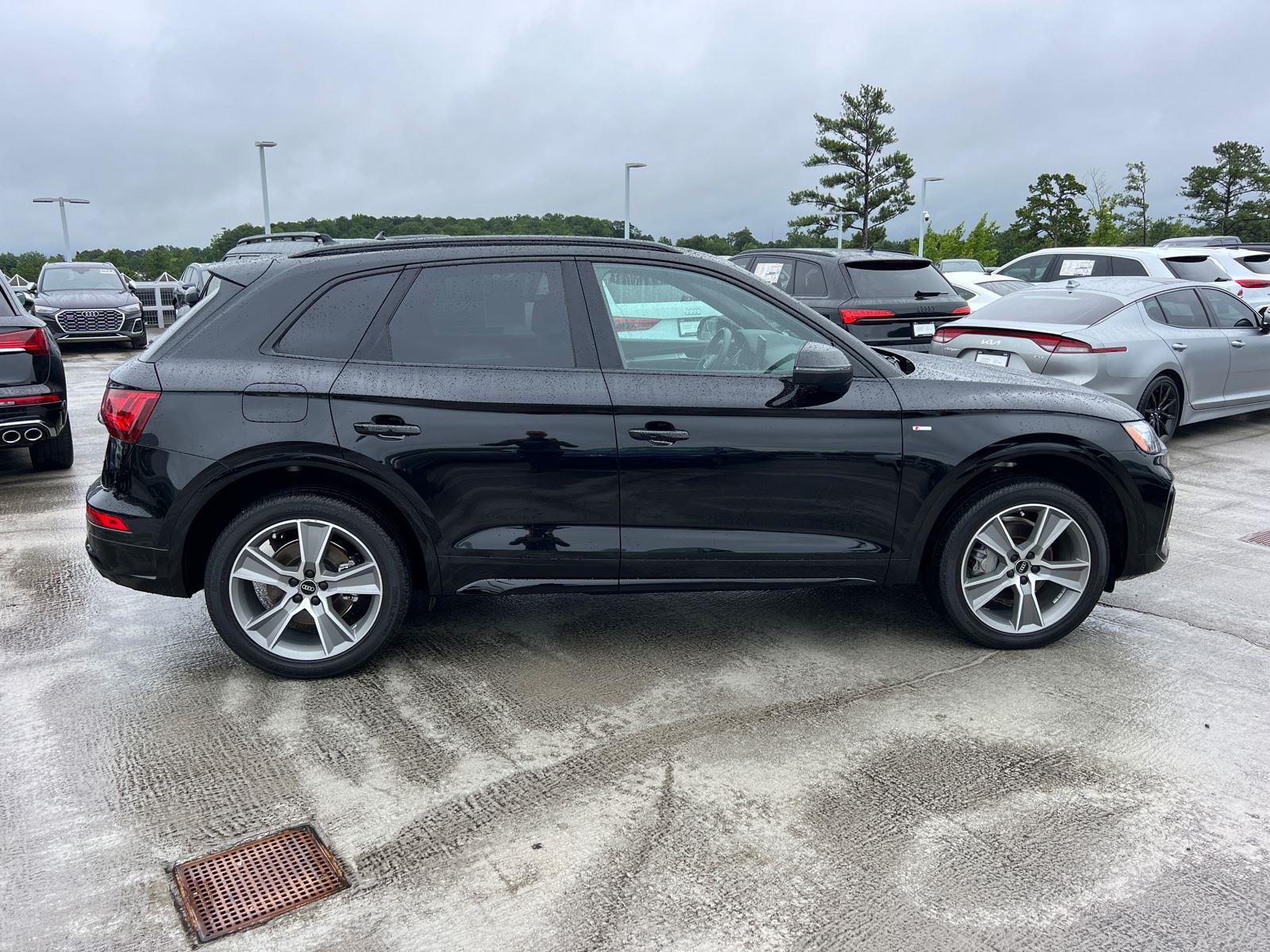 2025 Audi Q5 S line Premium photo 3