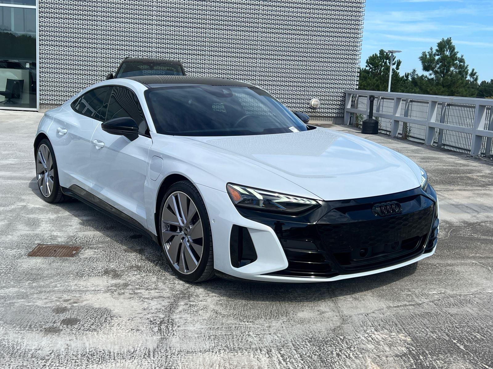 2022 Audi e-tron GT Prestige photo 3