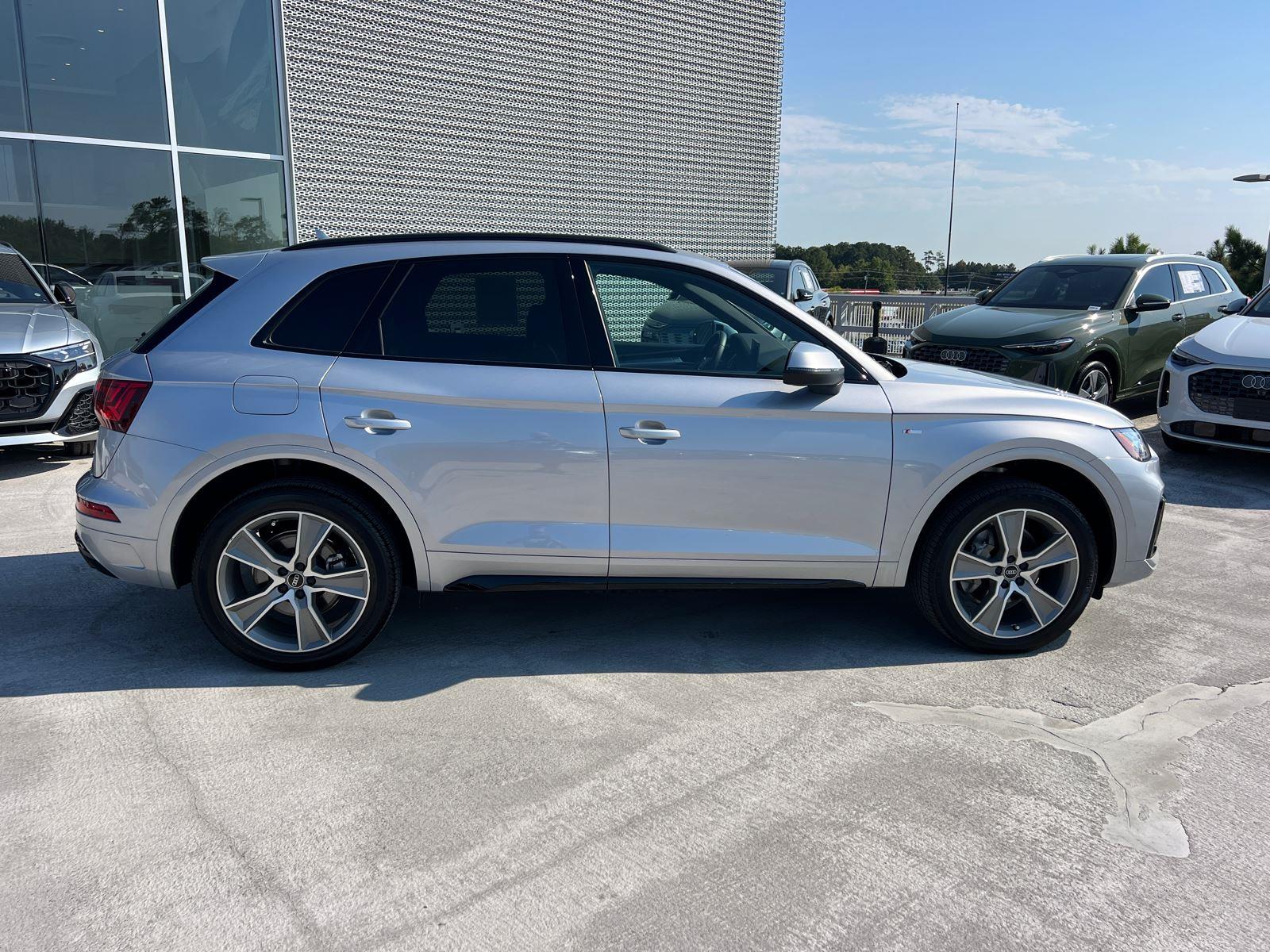 2025 Audi Q5 S line Premium photo 4