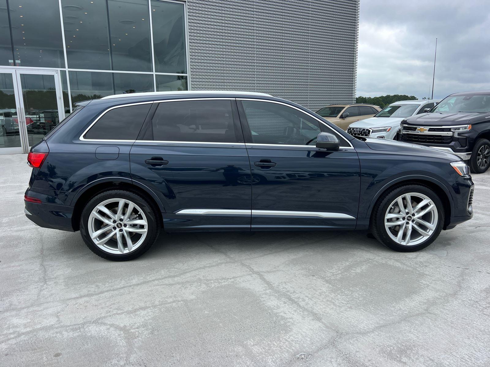 2025 Audi Q7 55 Premium Plus photo 4