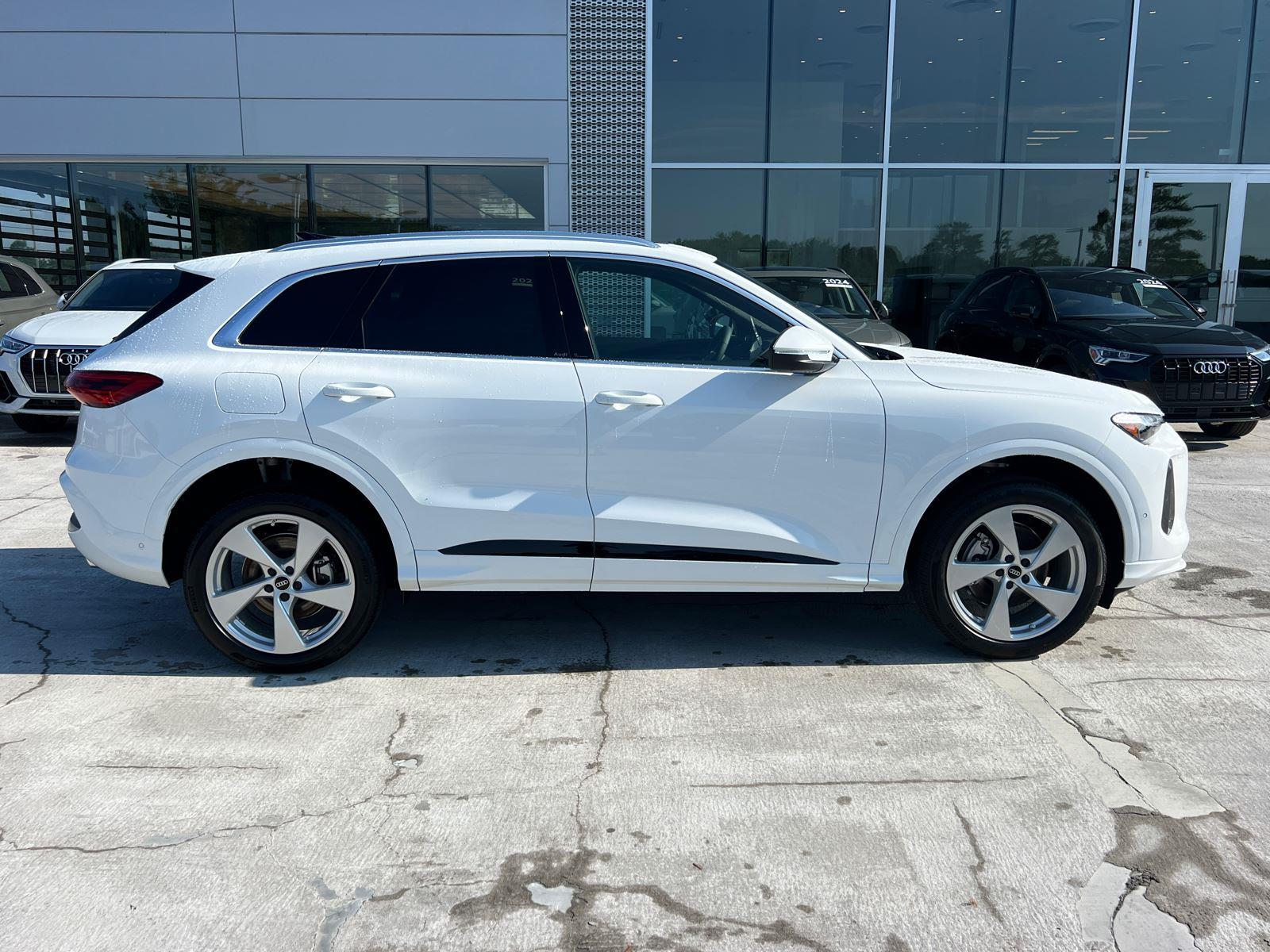 2025 Audi Q5 2.0T Premium Plus photo 4