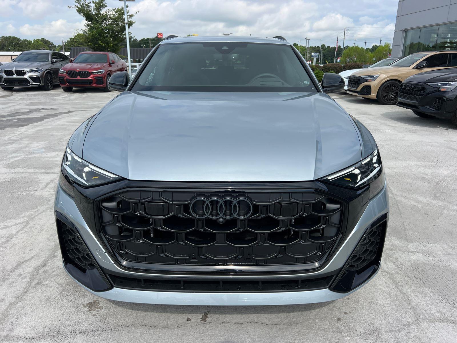 2025 Audi SQ8 Prestige photo 2