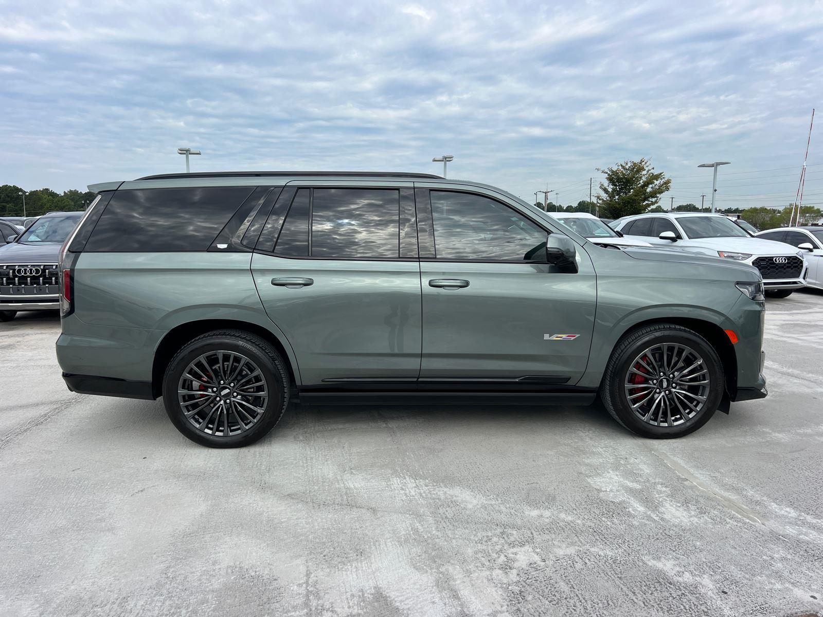 2023 Cadillac Escalade V-Series photo 4