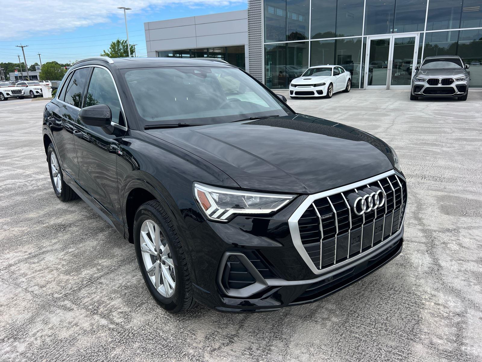 2024 Audi Q3 S line Premium Plus photo 2