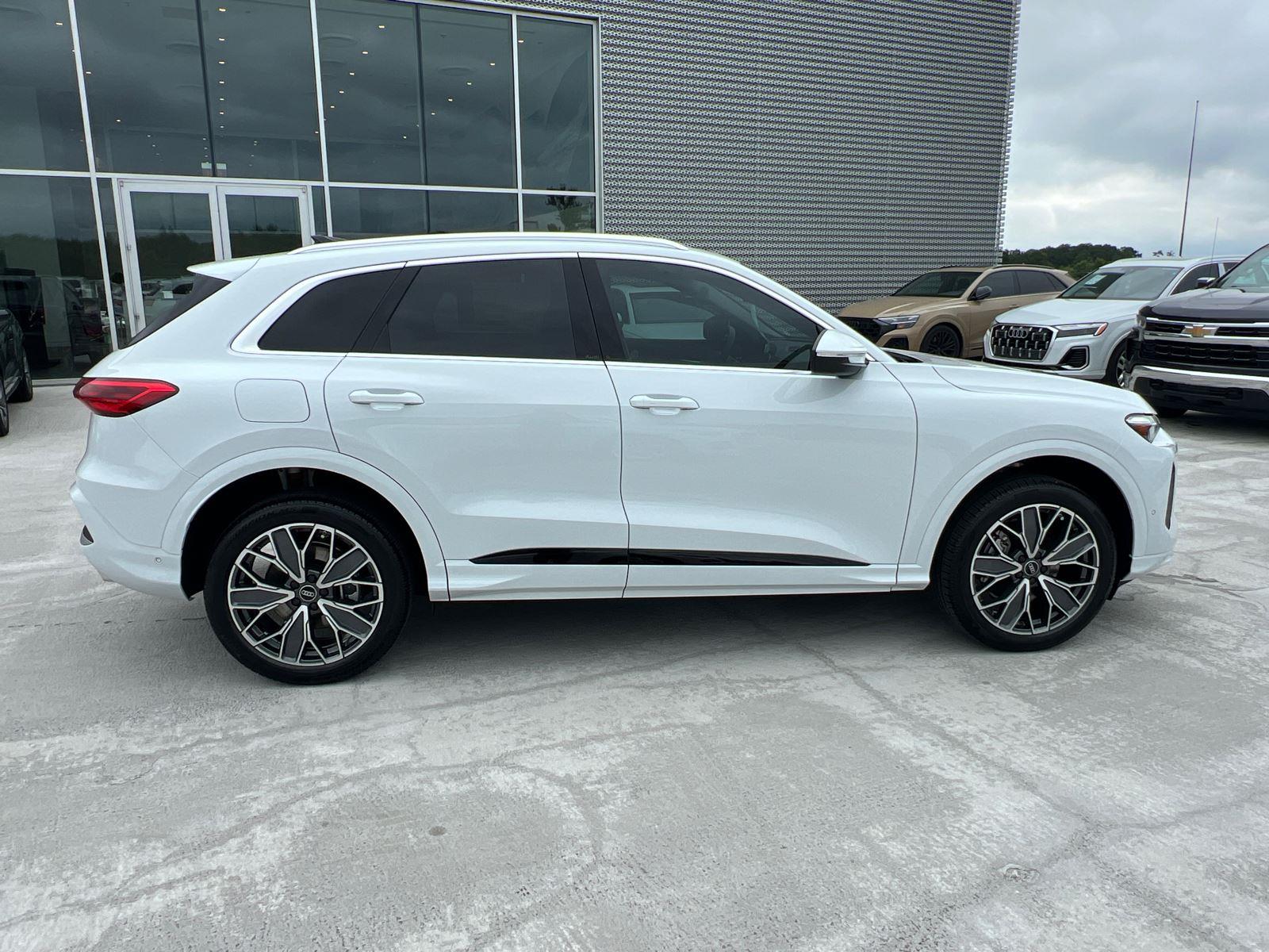 2025 Audi Q5 2.0T Premium Plus photo 4
