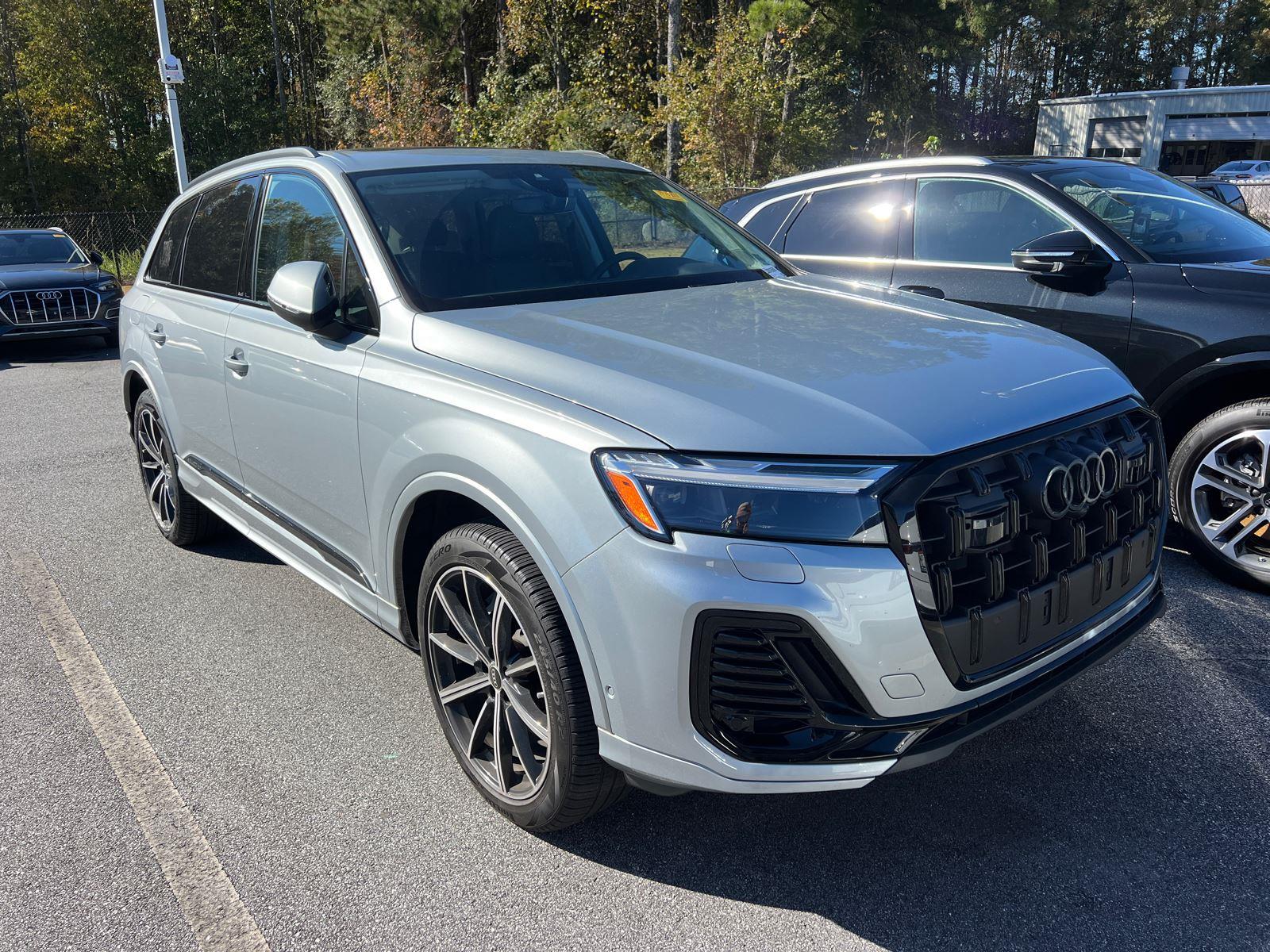 2025 Audi Q7 Premium Plus photo 3