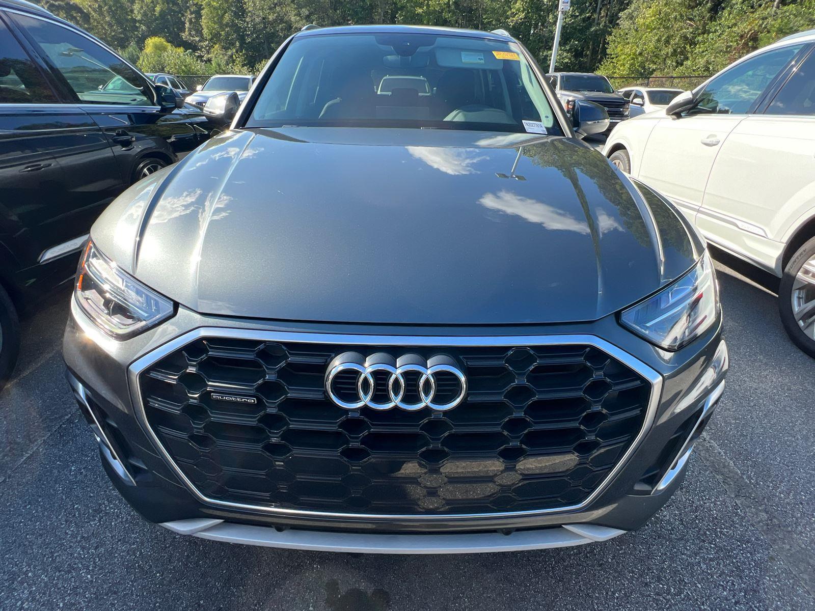 2022 Audi Q5 S line Premium photo 2