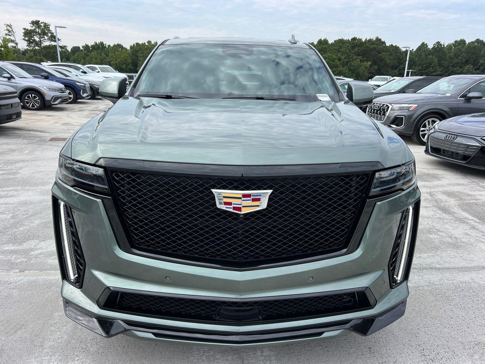 2023 Cadillac Escalade V-Series photo 2