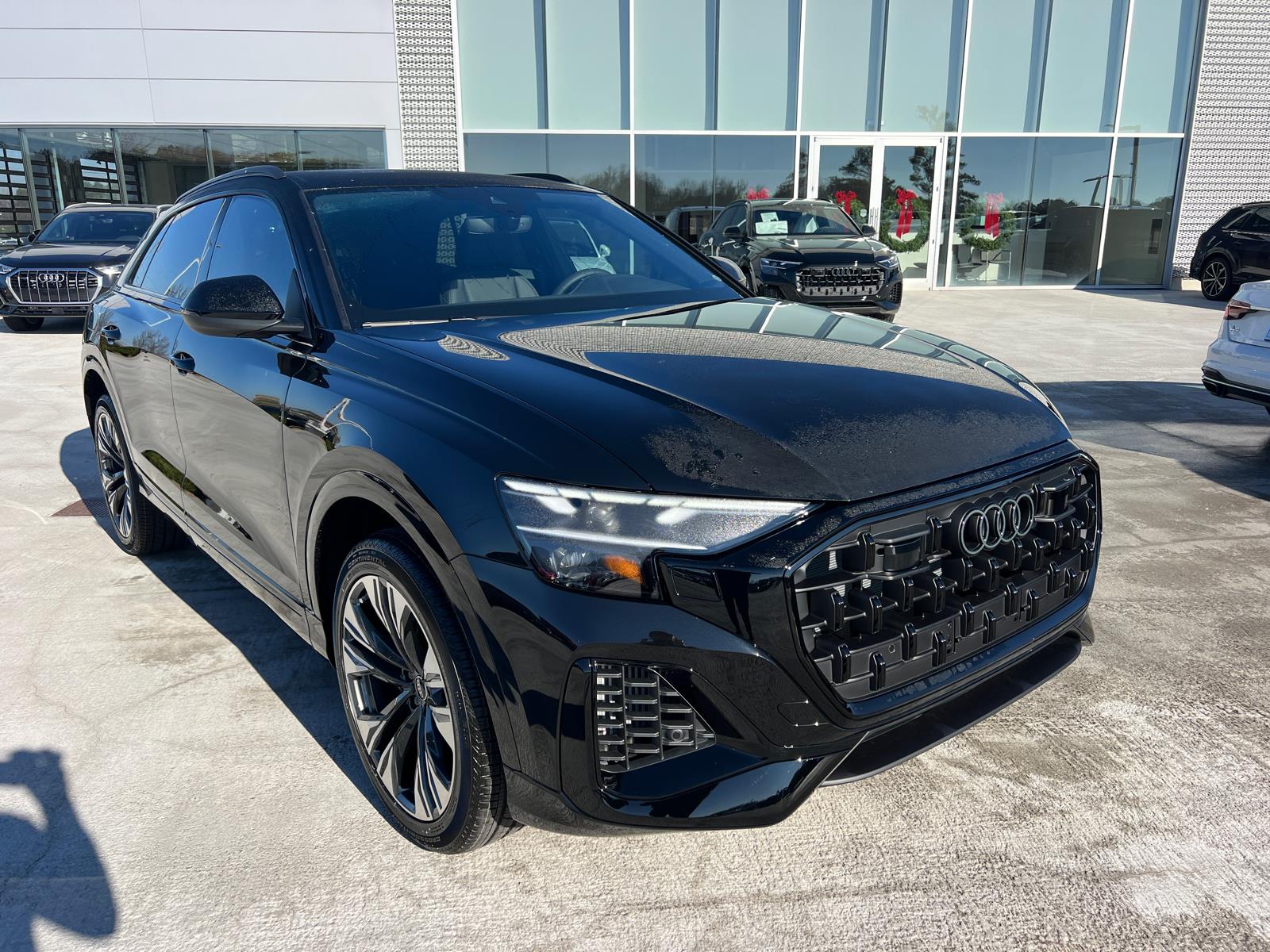 2025 Audi Q8 55 Premium photo 3