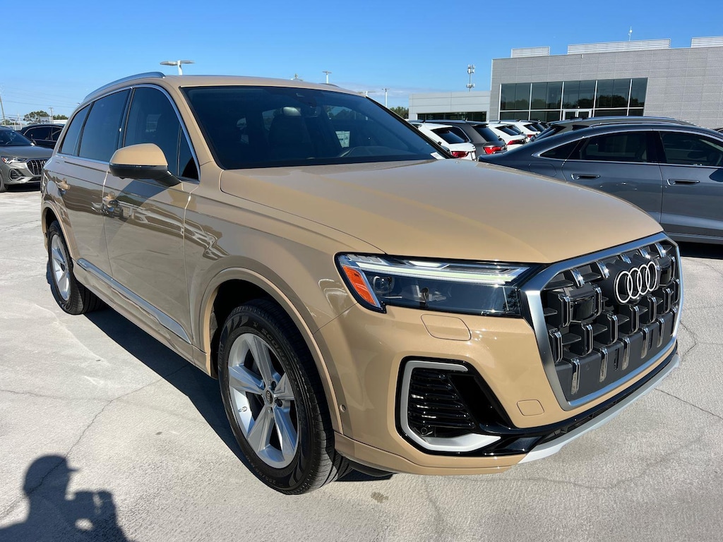 Used 2025 Audi Q7 Premium SUV