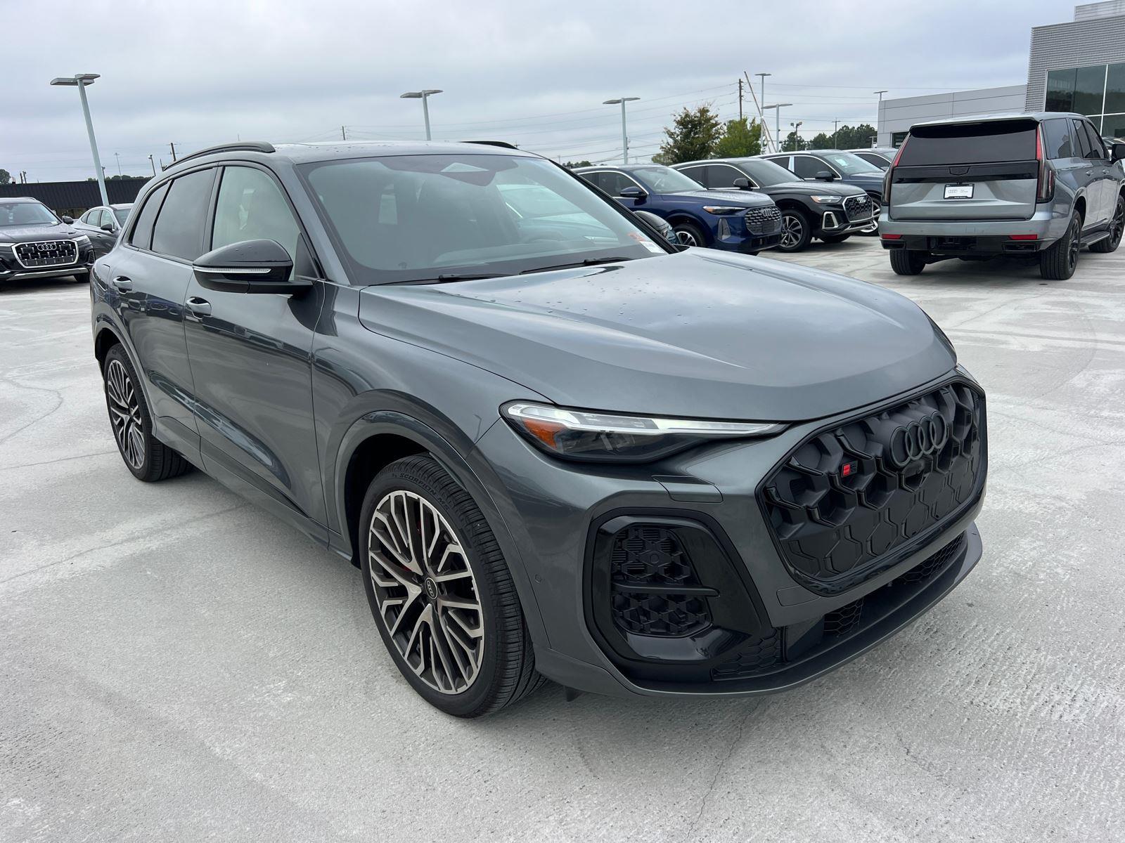 2025 Audi SQ5 Premium Plus photo 3