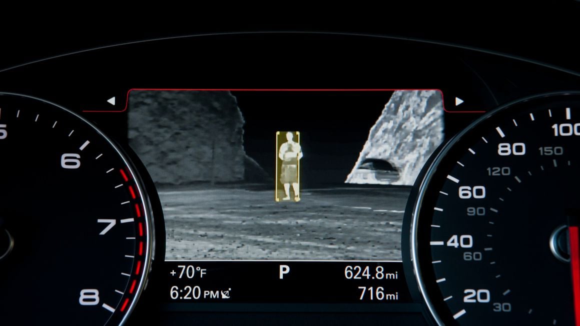 audi-a7-night-vision-assistant-pedestrian-detection