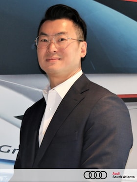 Staff member Eric She from bf1d7b7622b3