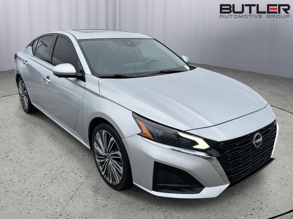 Used 2023 Nissan Altima 2.5 SL Sedan
