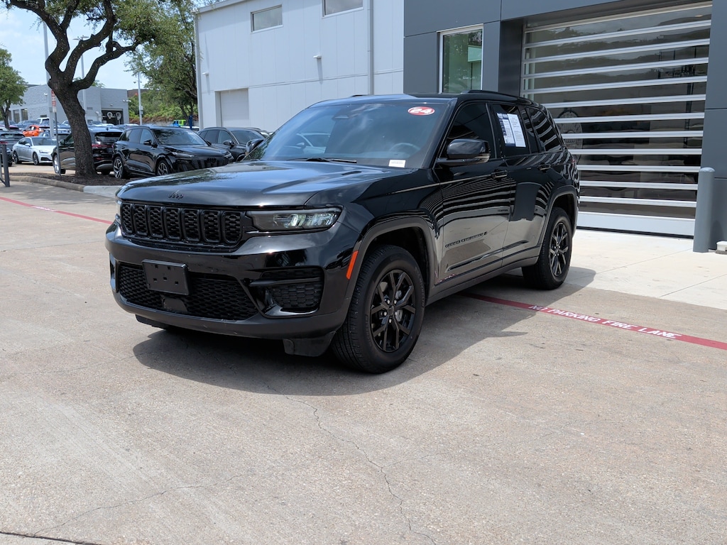 Used 2024 Jeep Grand Cherokee Altitude SUV