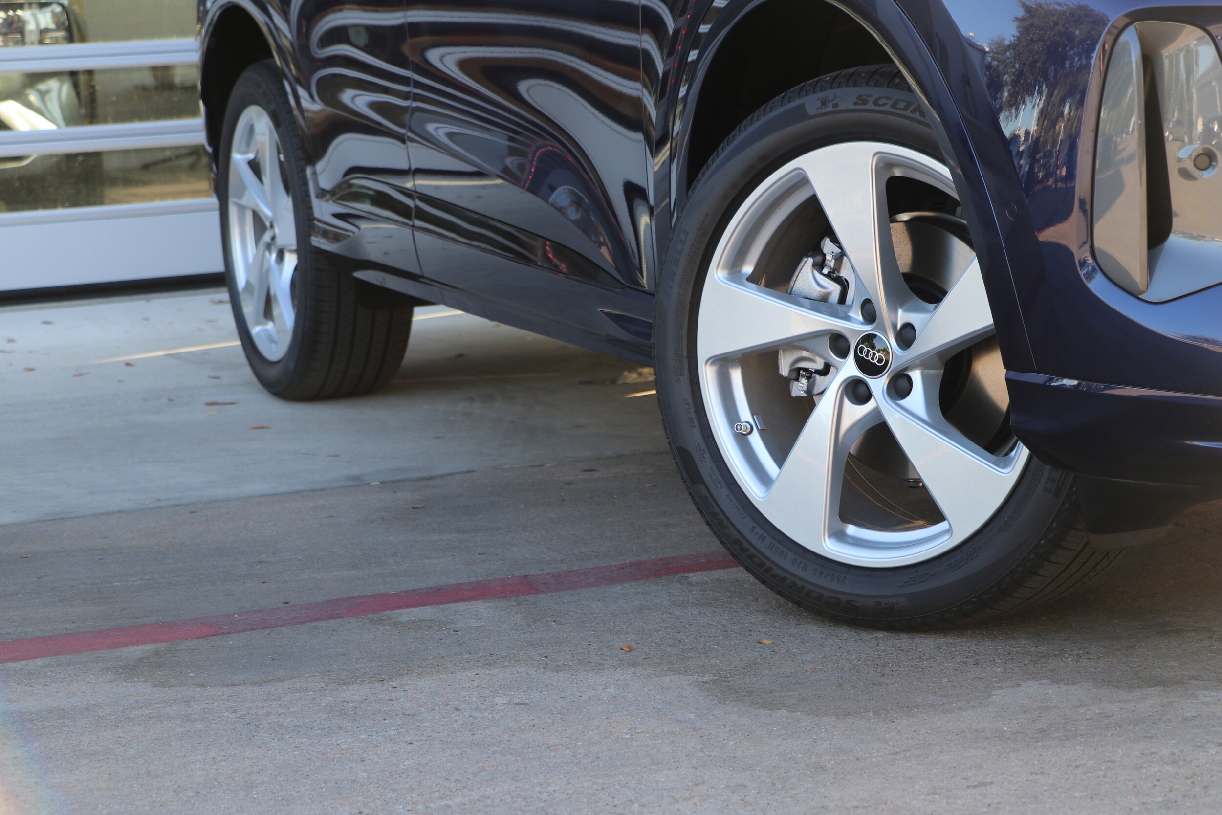 2025 Audi Q5 Premium Plus photo 2