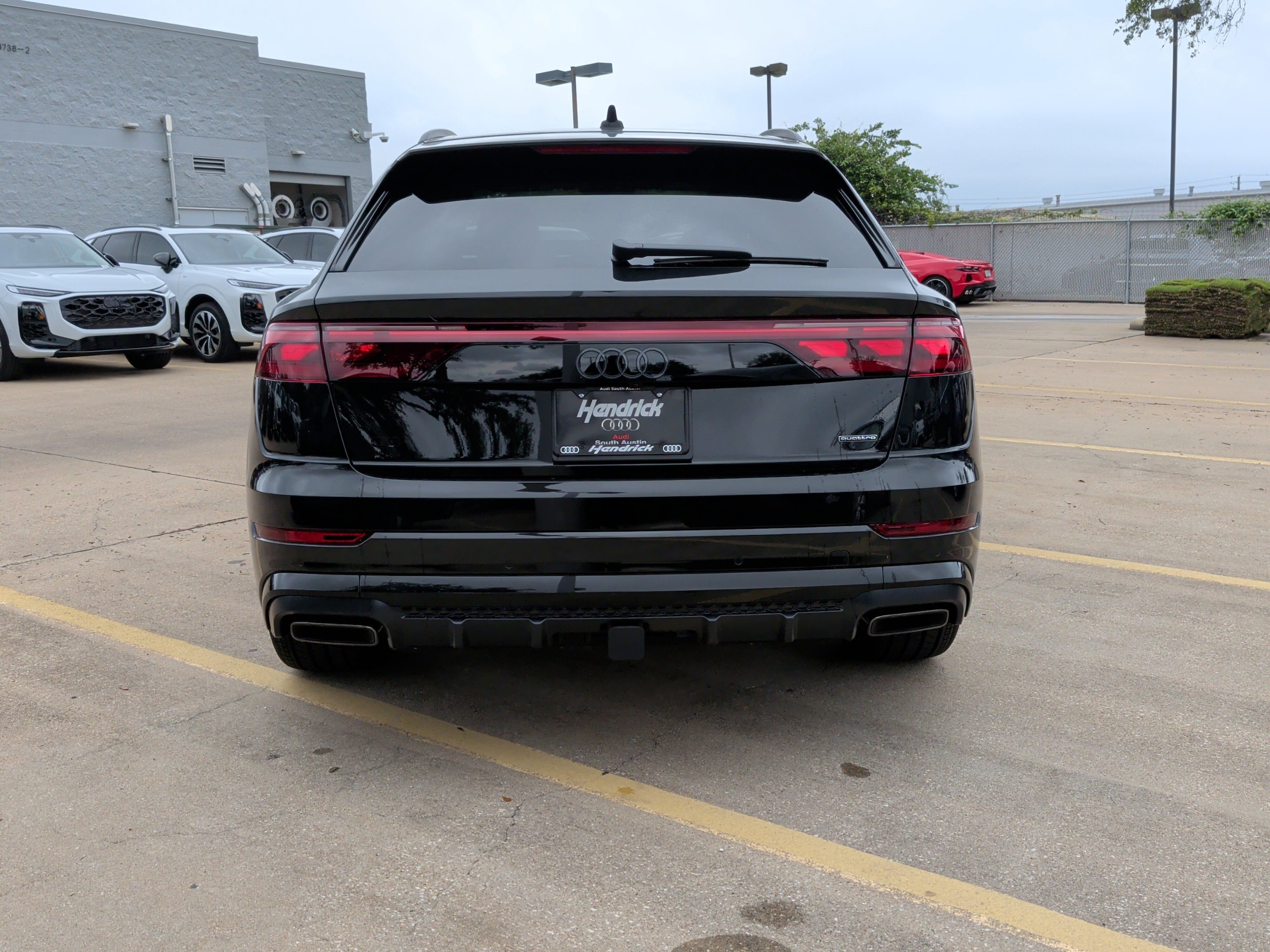 2026 Audi Q8 Prestige photo 3