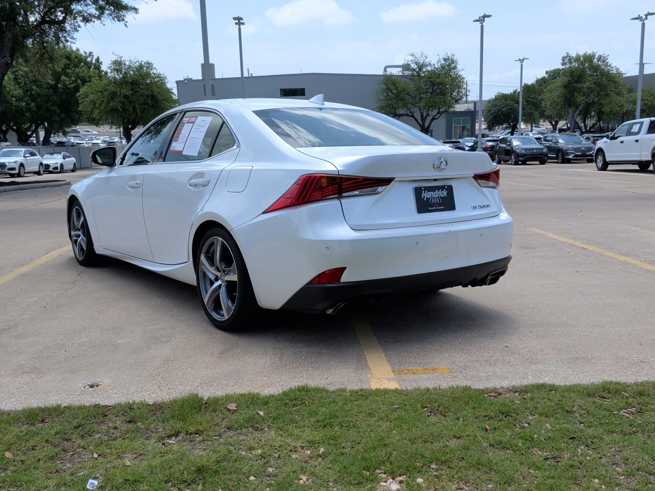 2017 LEXUS IS Turbo Premium Plus photo 3