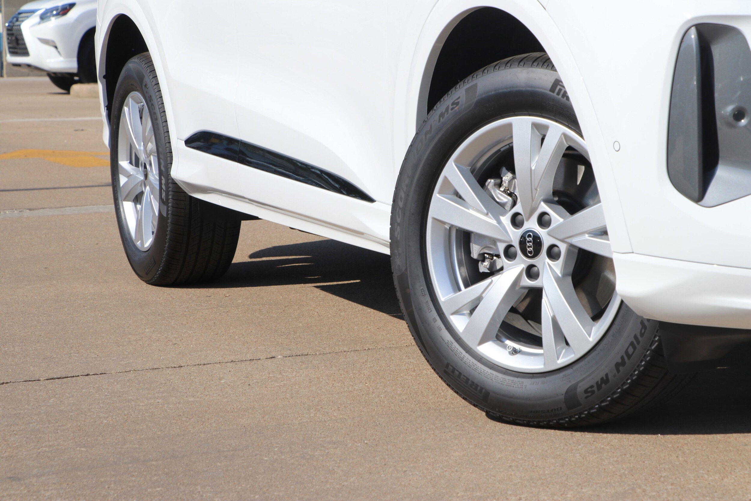 2025 Audi Q5 2.0T Premium photo 2