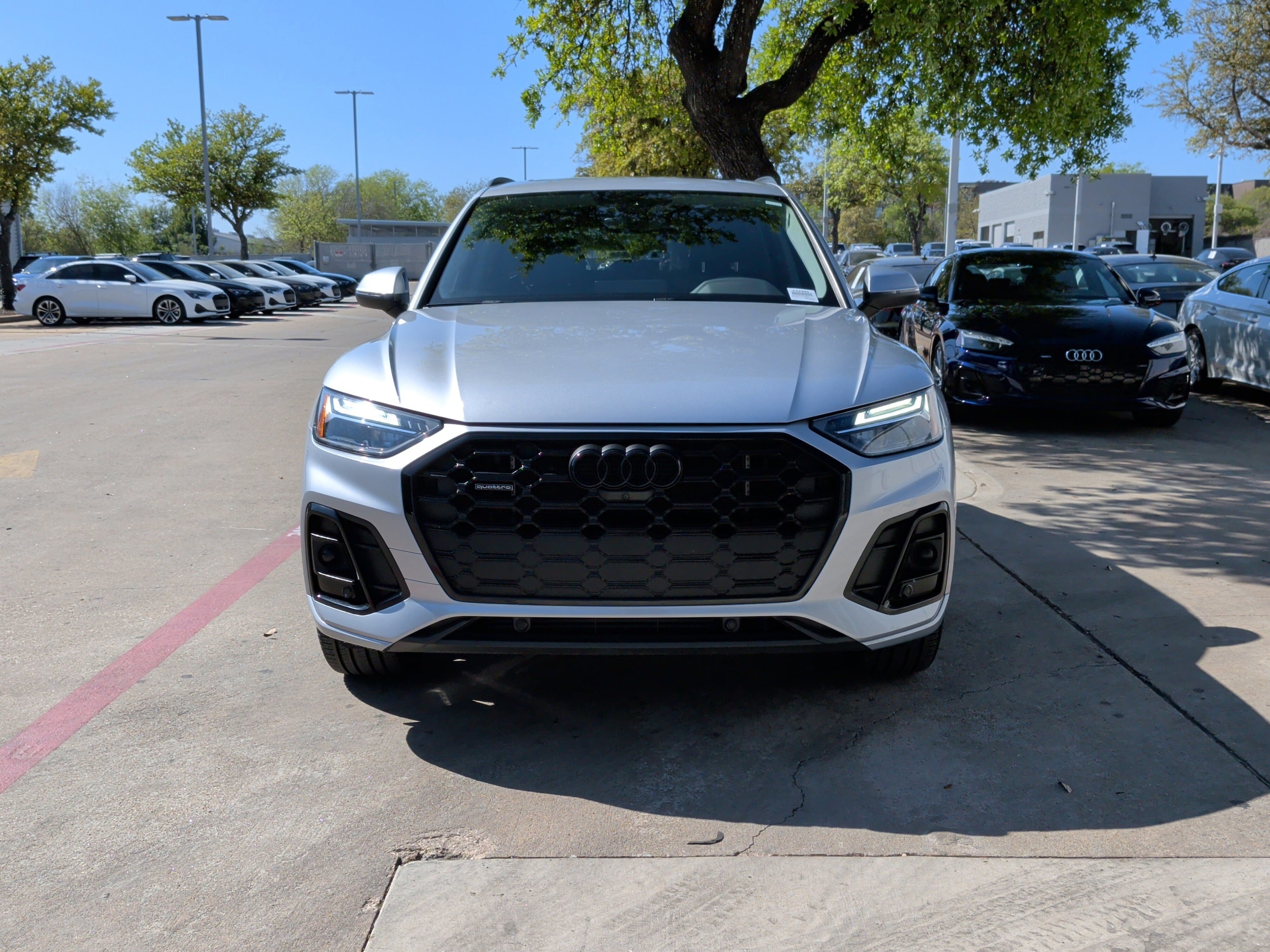 2023 Audi Q5 S line Premium Plus photo 2