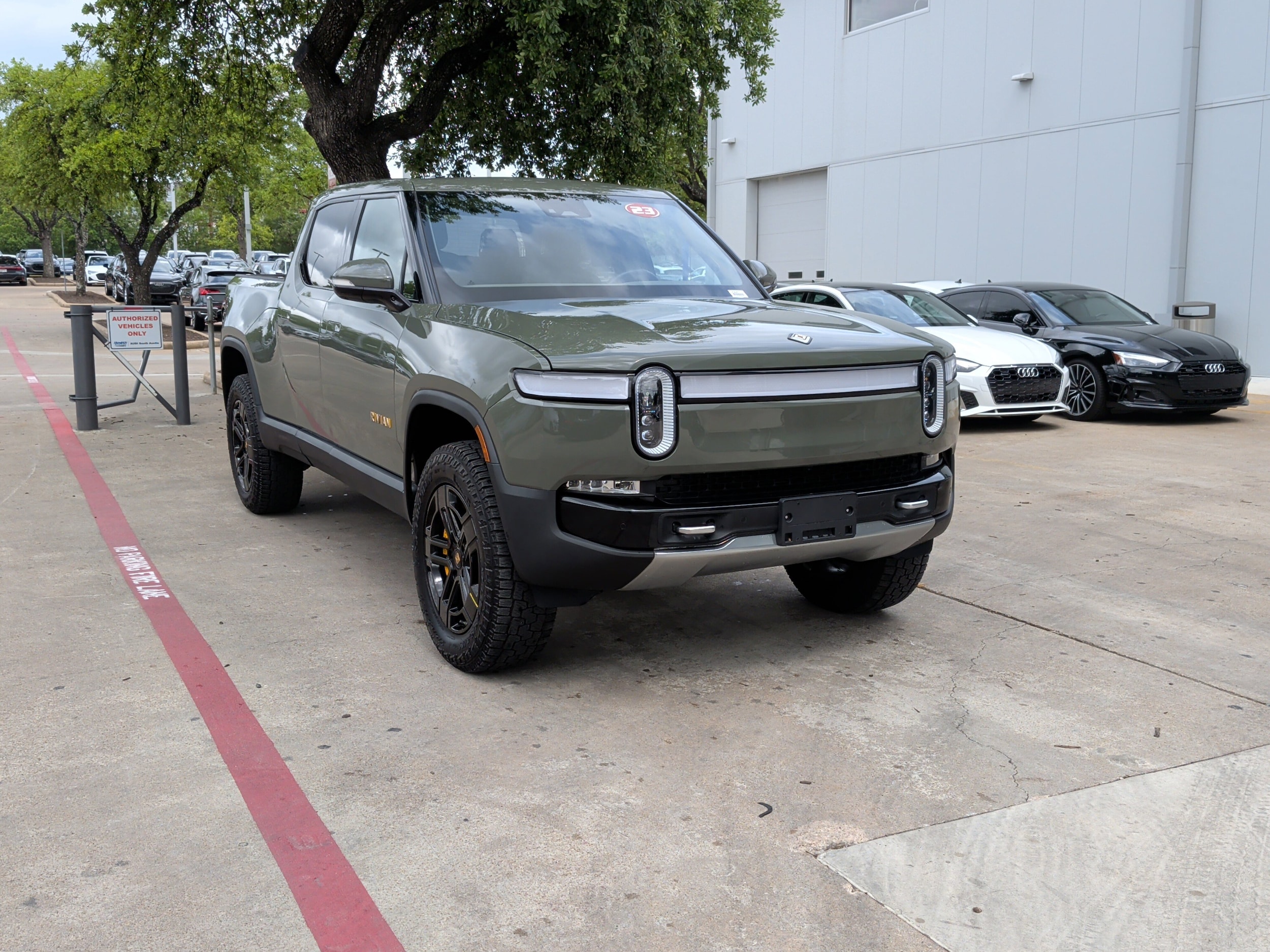 Used 2023 Rivian R1T Adventure with VIN 7FCTGAAL7PN020079 for sale in Austin, TX