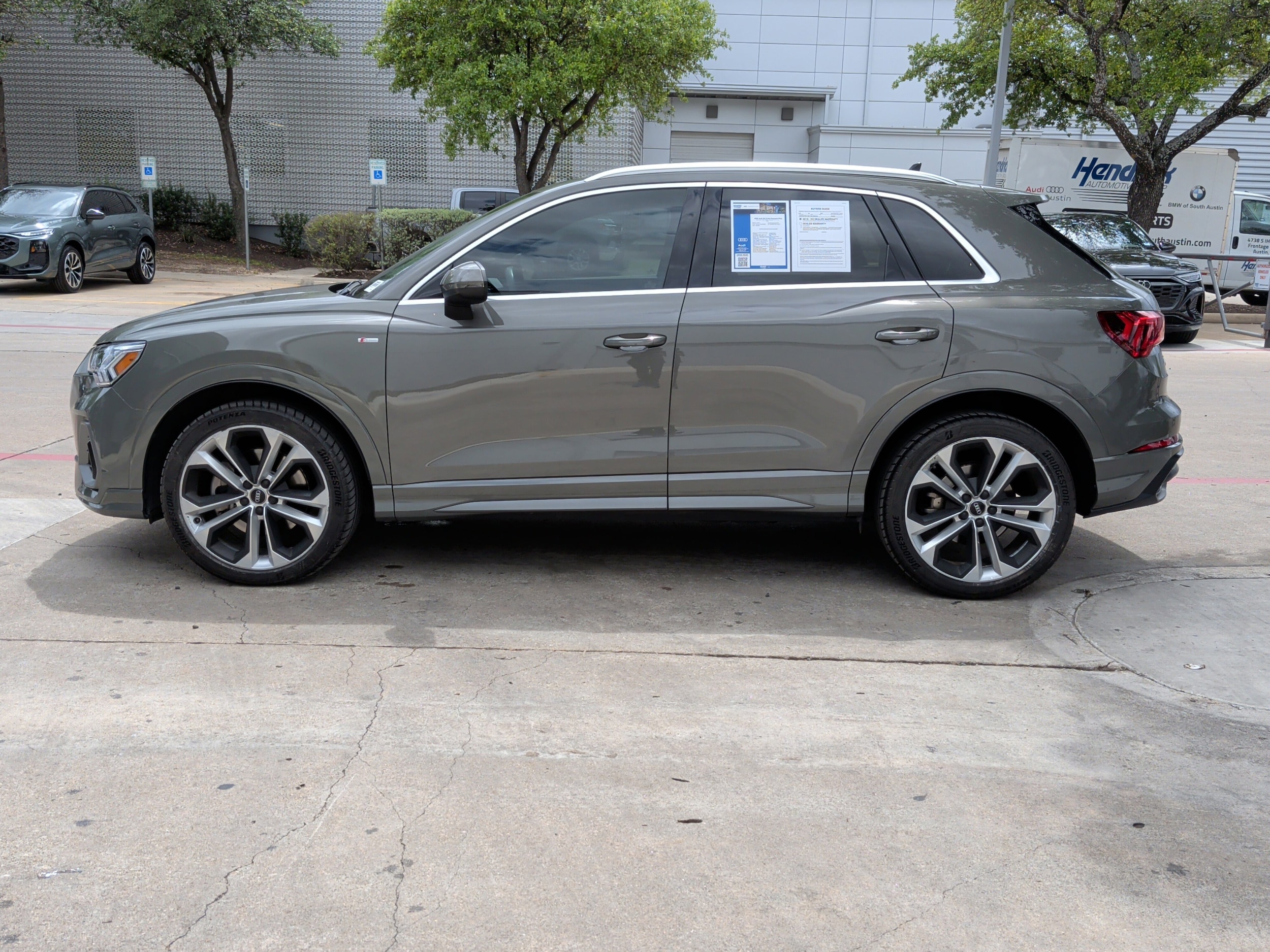 2020 Audi Q3 S line Premium Plus photo 6