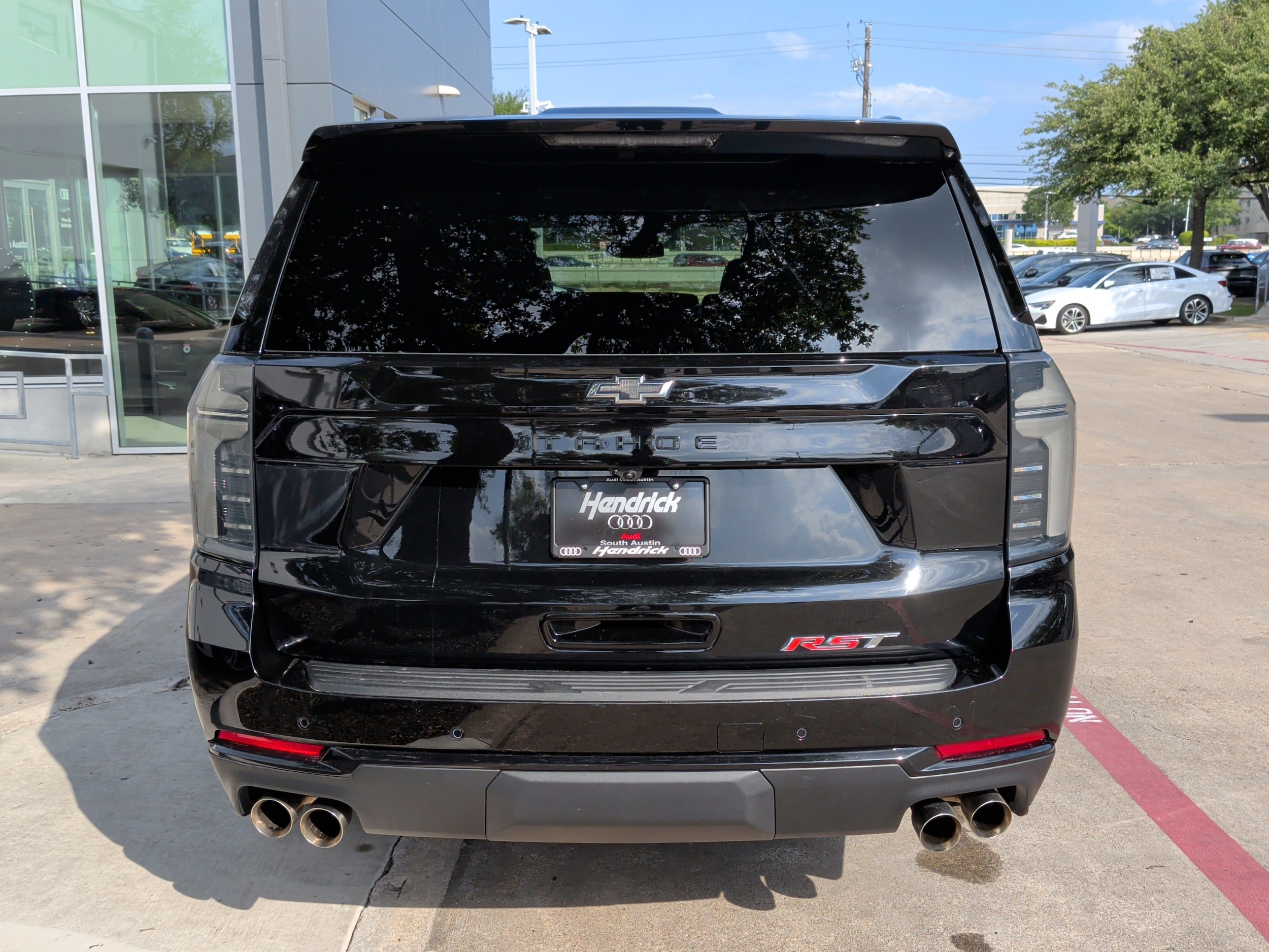 2025 Chevrolet Tahoe RST photo 3