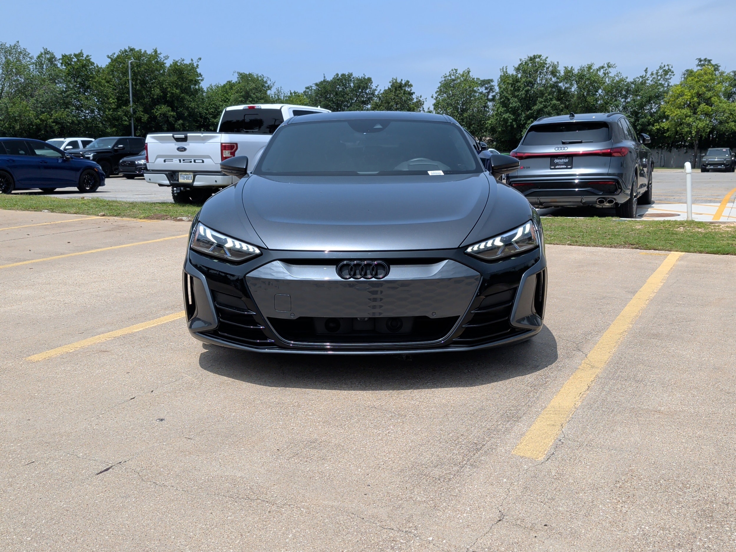 2023 Audi e-tron GT Premium Plus photo 2