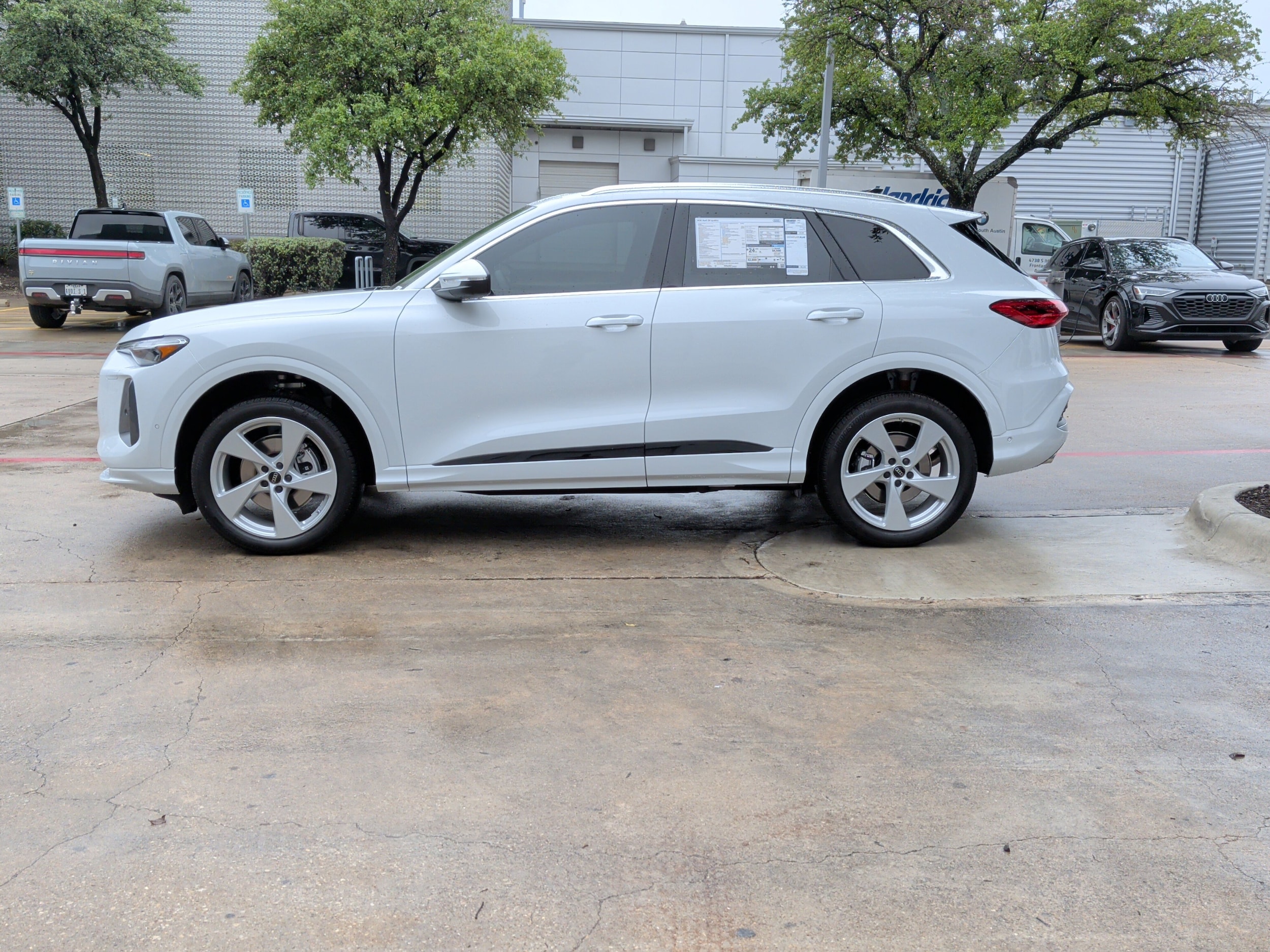 2026 Audi Q5 Premium Plus photo 4