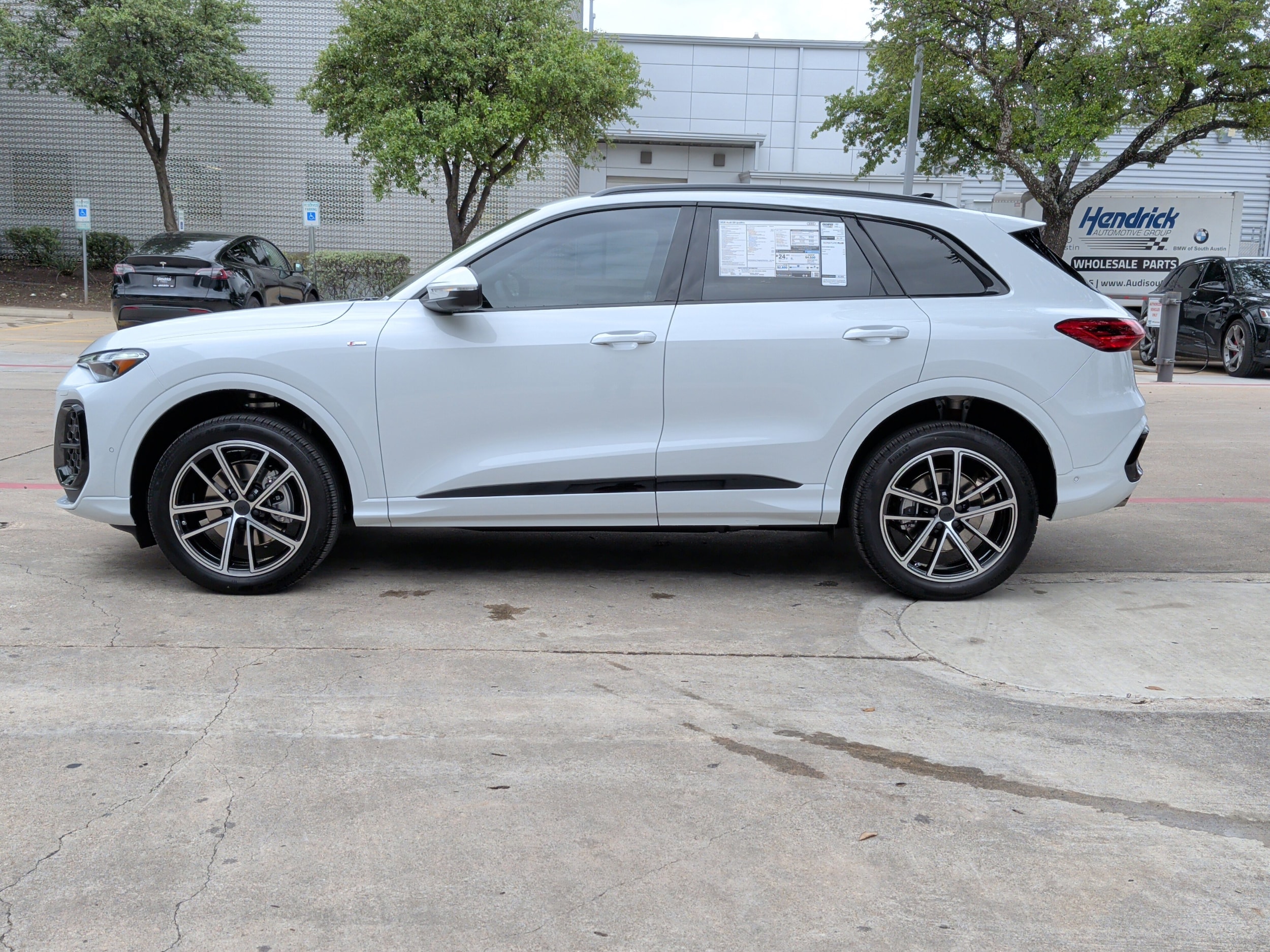 2026 Audi Q5 Premium Plus photo 4