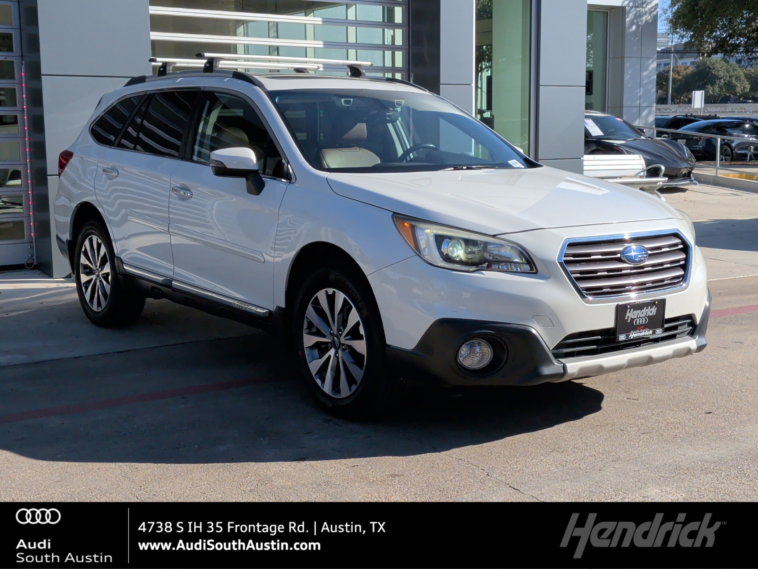2017 Subaru Outback Touring's photo