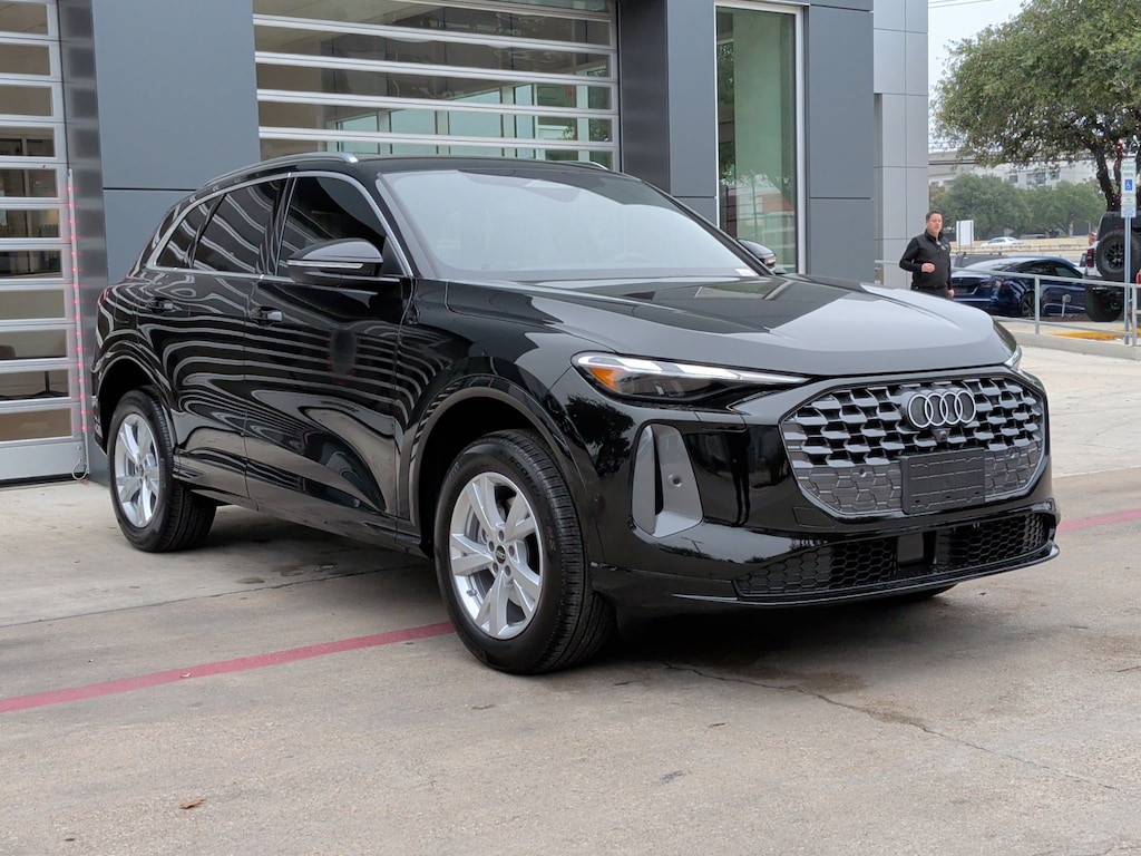 New 2025 Audi Q5 Premium SUV