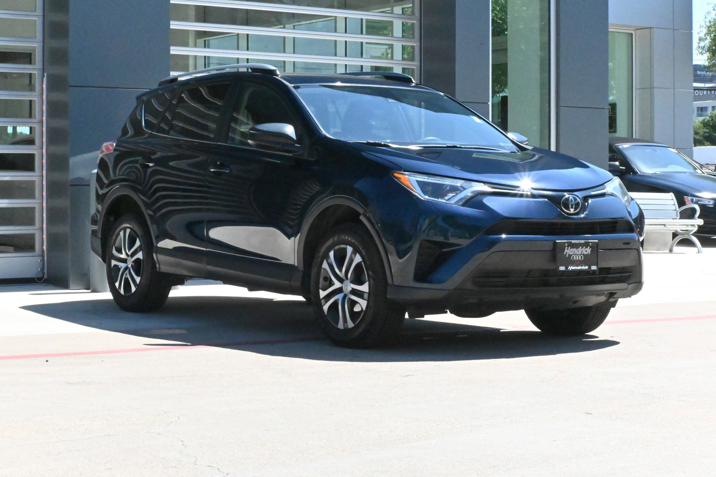 2018 Toyota RAV4 LE AWD