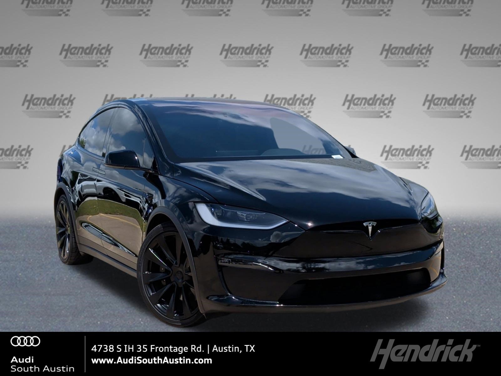 2023 Tesla Model X Long Range's photo