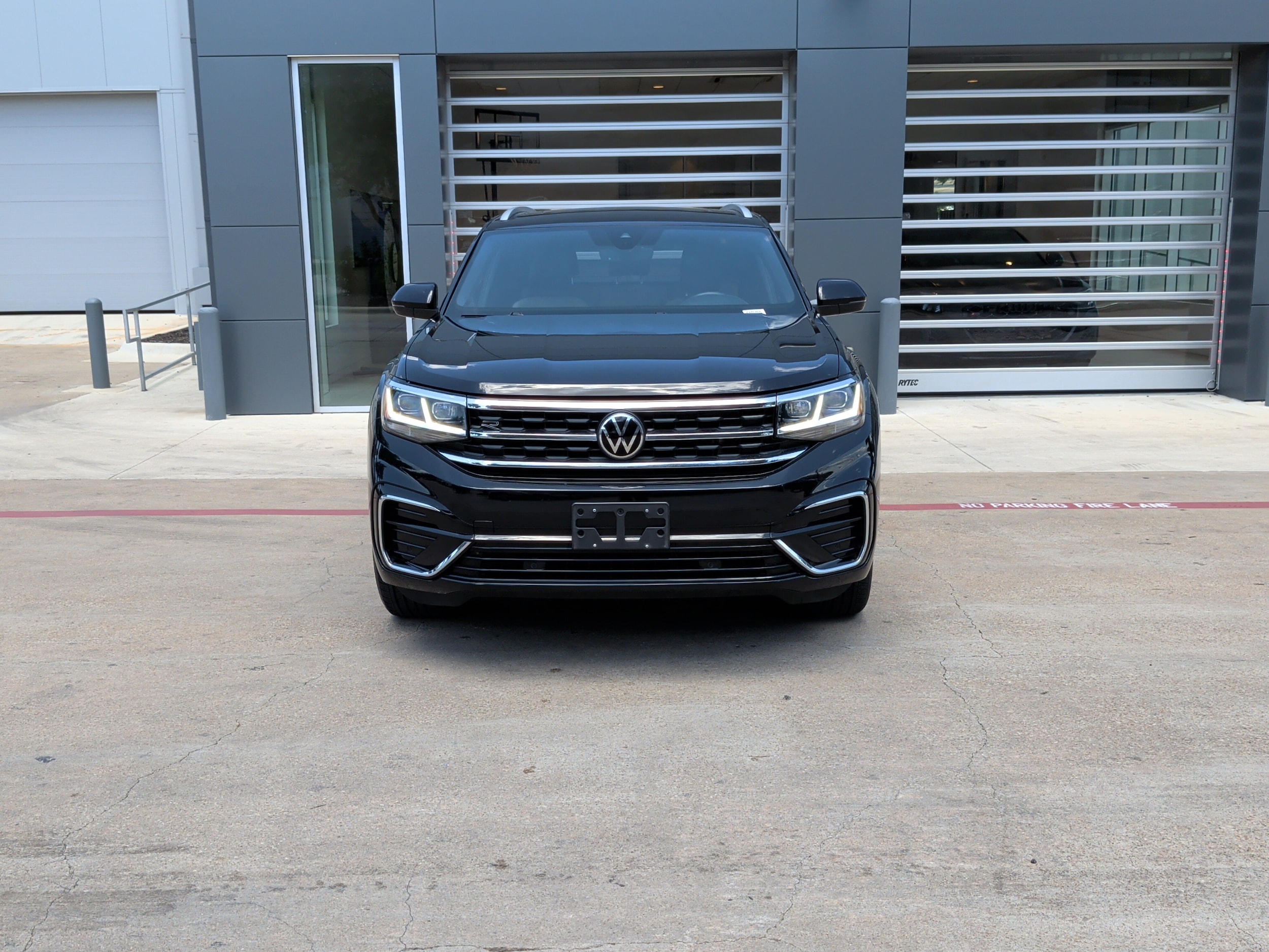 2022 Volkswagen Atlas Cross Sport 2.0T SEL R-Line 4MOTION