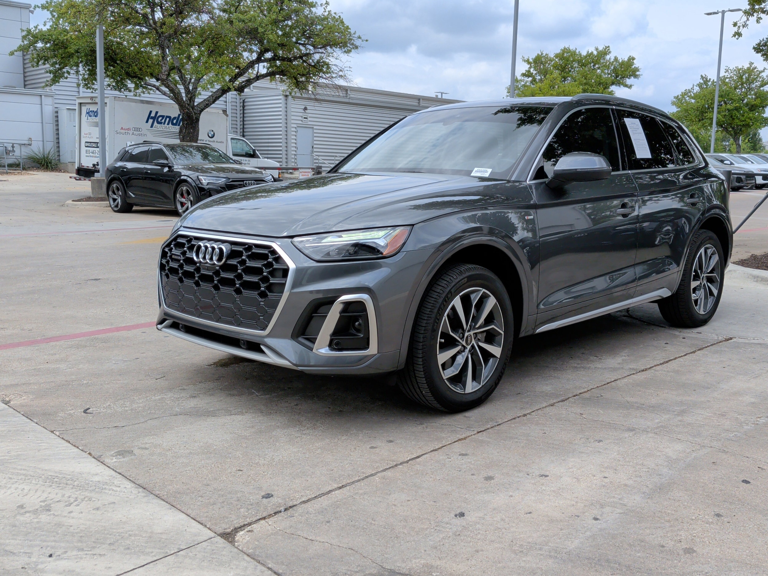 2023 Audi Q5 S line Premium Plus photo 4