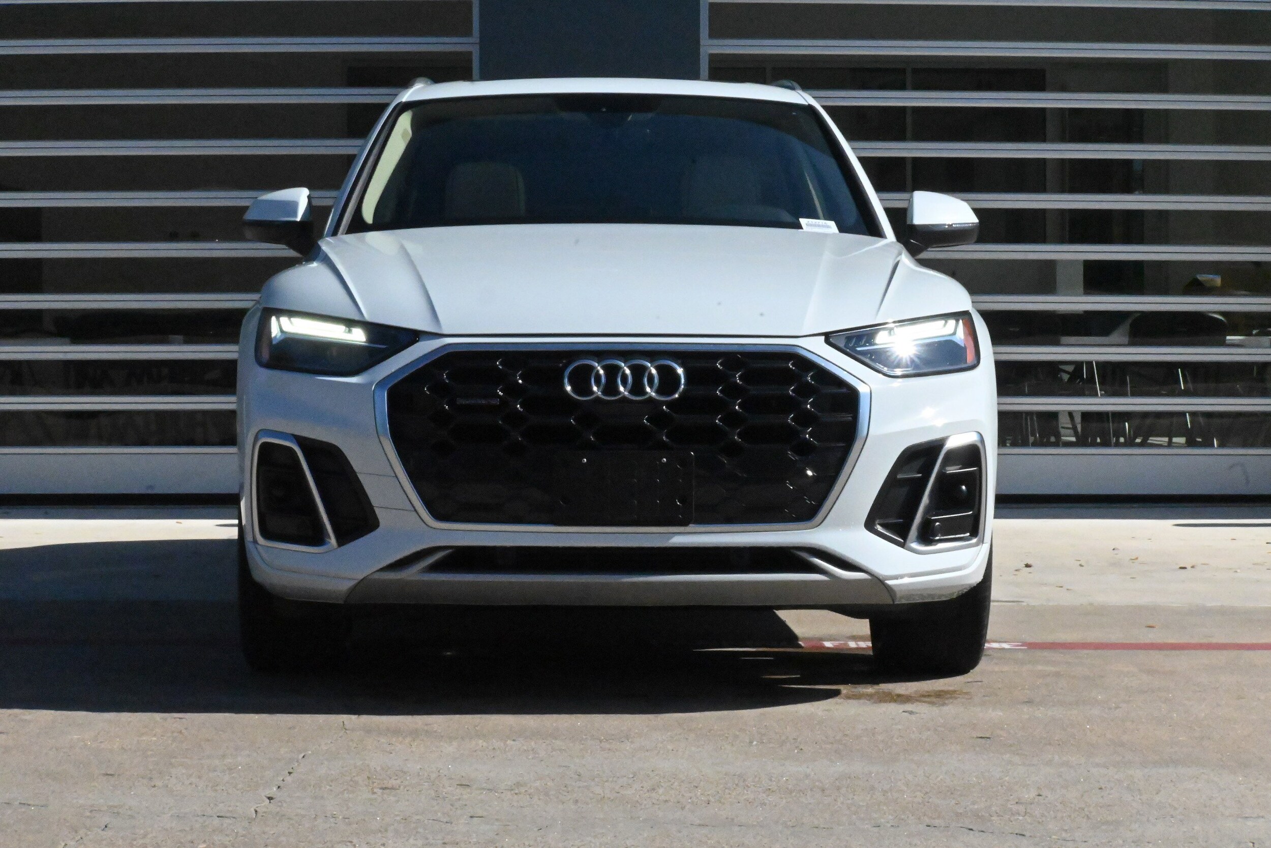 2024 Audi Q5 S line Premium Plus photo 3