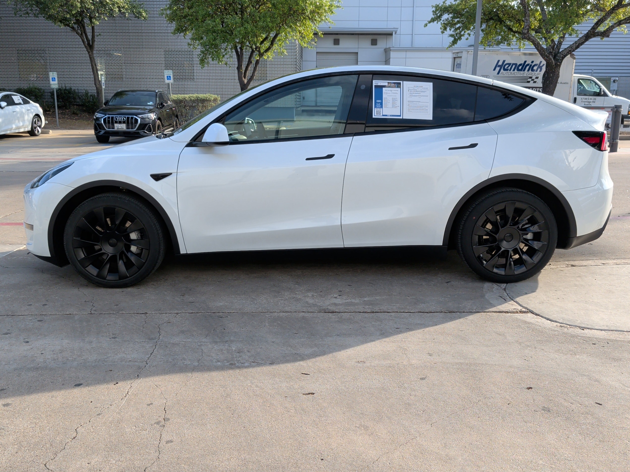 2023 Tesla Model Y Long Range photo 5