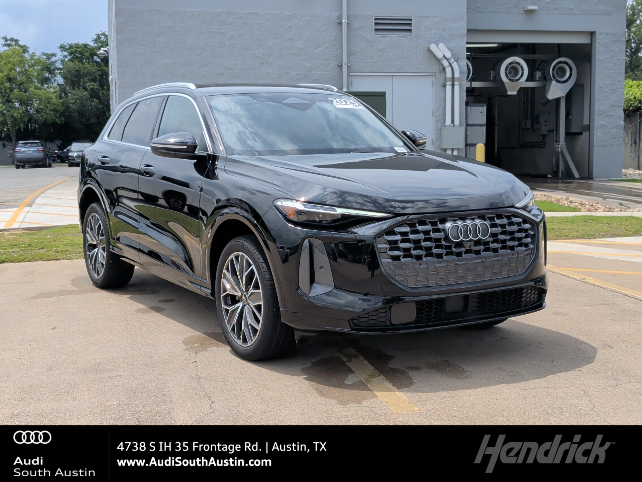 2025 Audi Q5 40 Premium Plus's photo