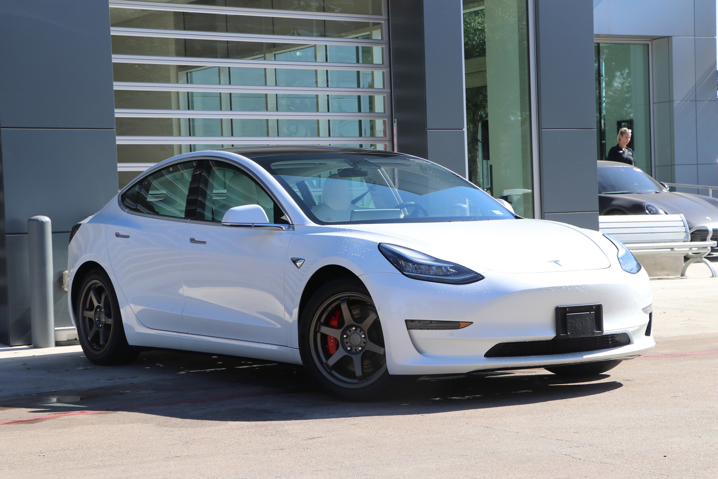 2019 Tesla Model 3 Long Range photo 2