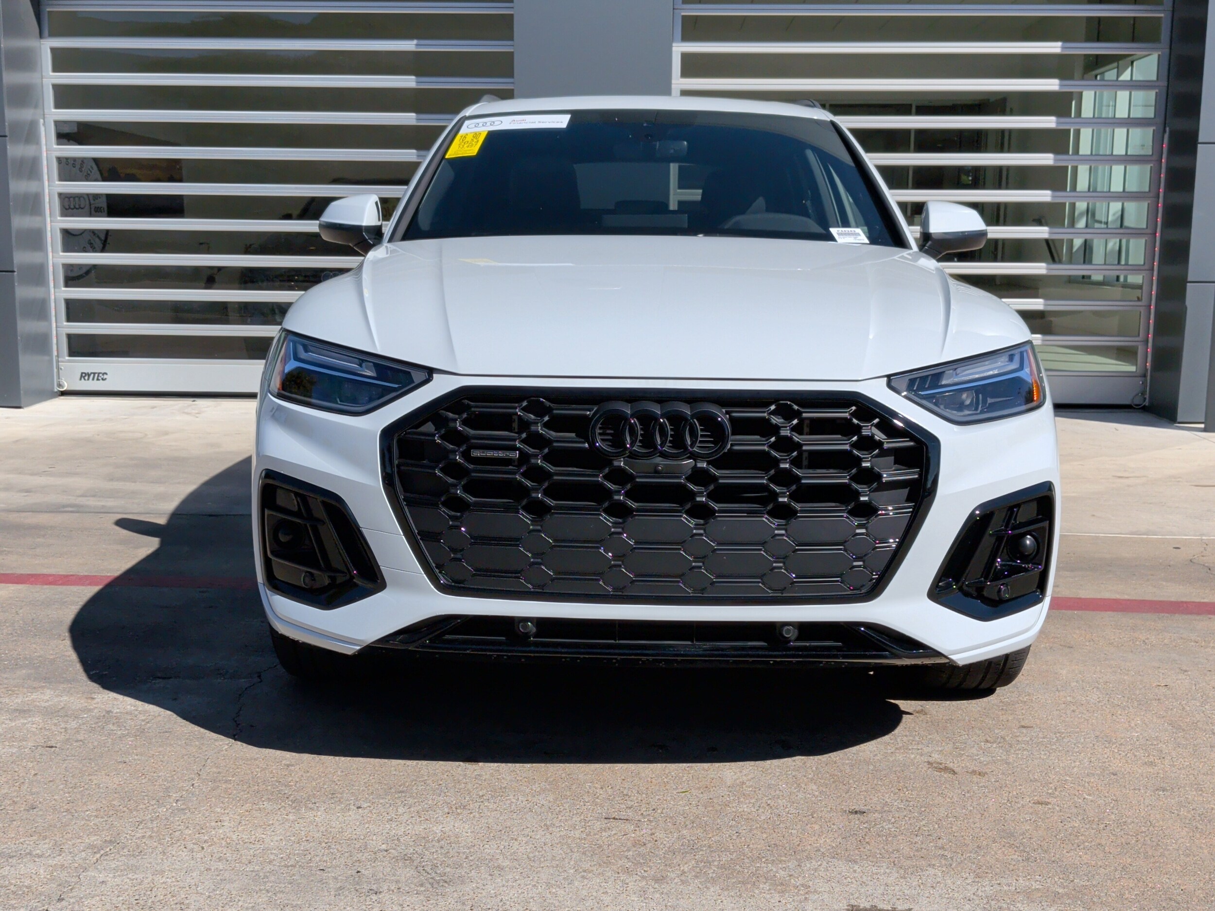 2024 Audi Q5 S line Premium Plus photo 3