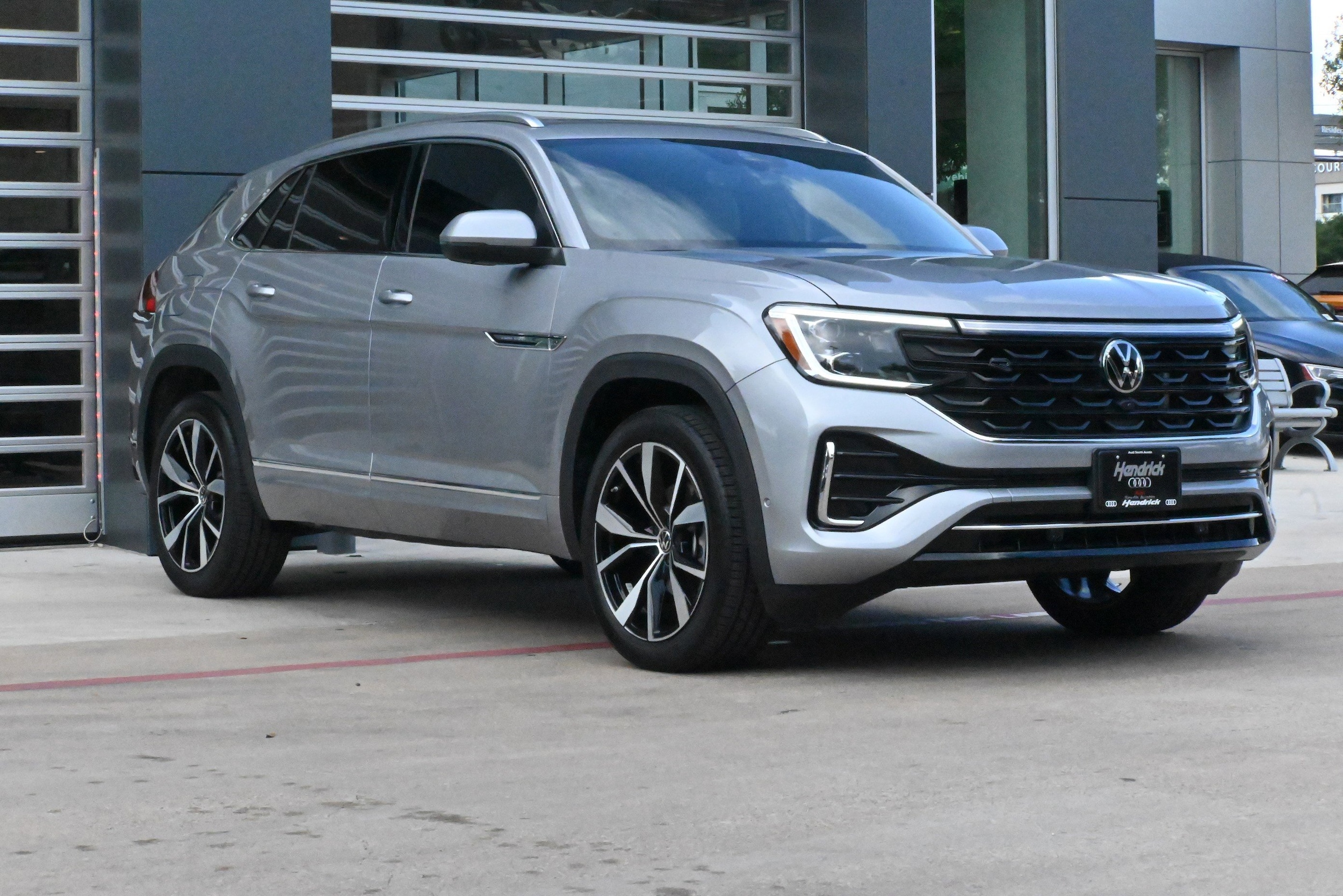 2024 Volkswagen Atlas Cross Sport 2.0T SEL Premium R-Line