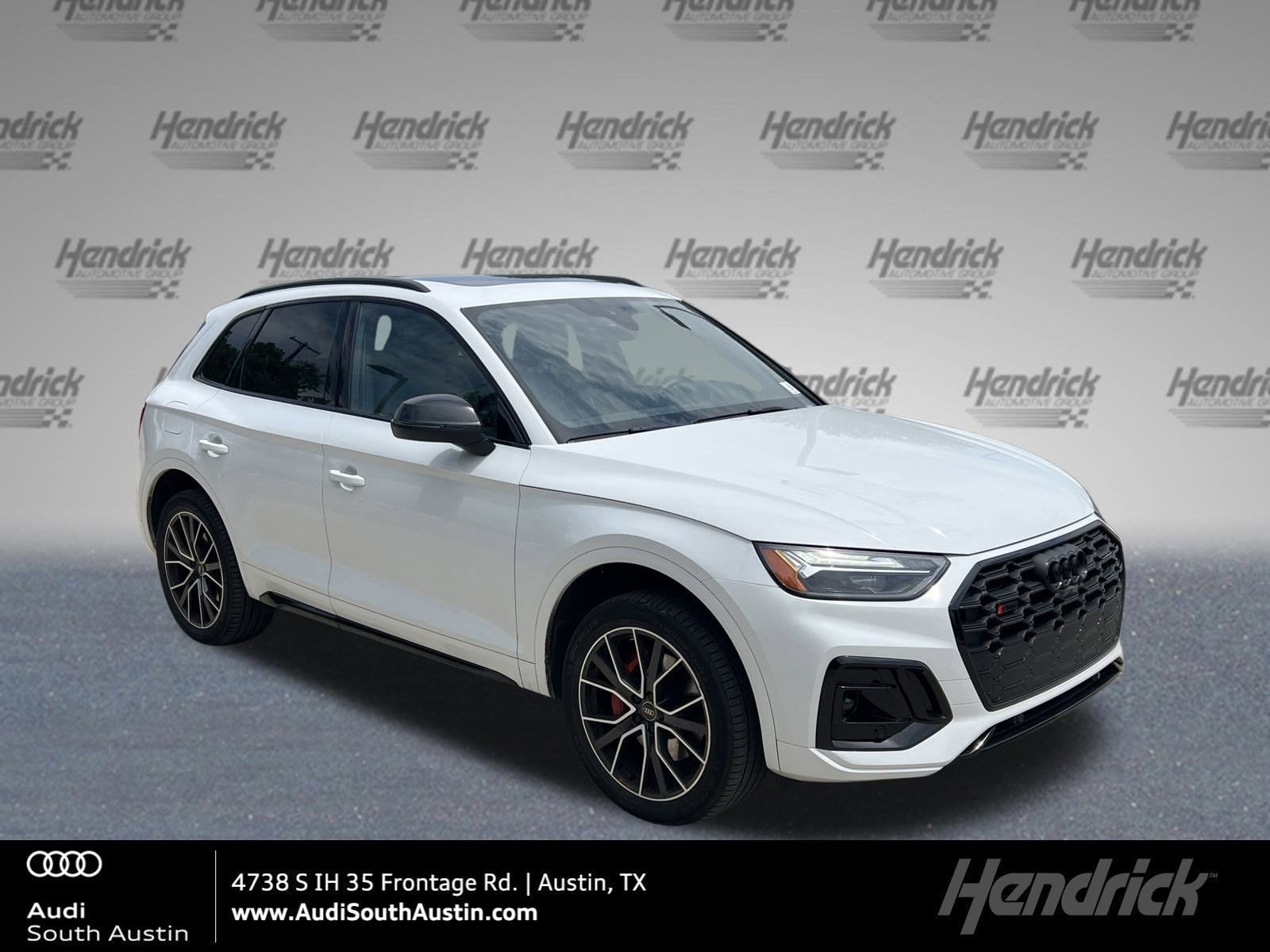 2025 Audi SQ5 Premium Plus's photo