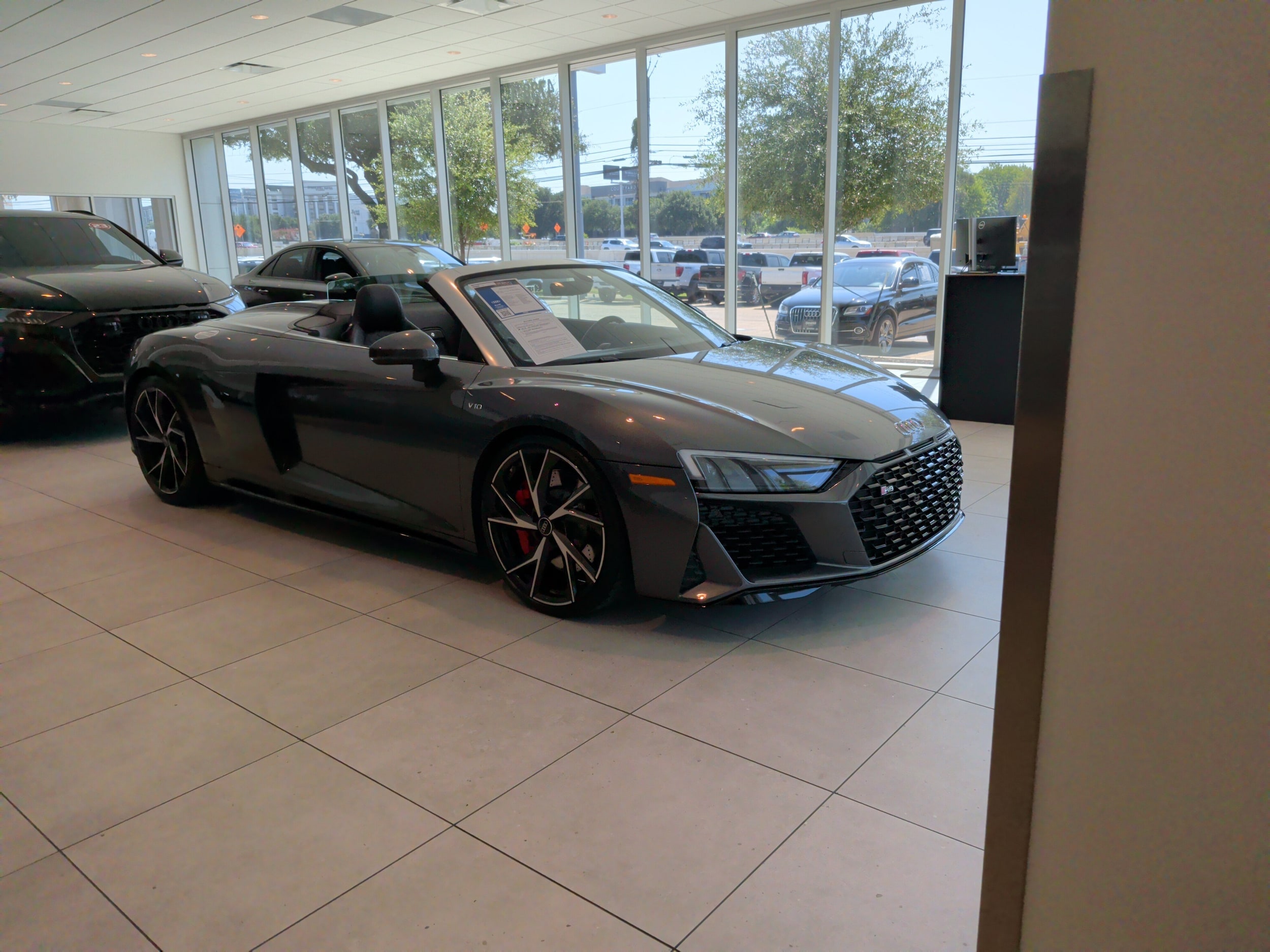 Audi R8 Spyder V10