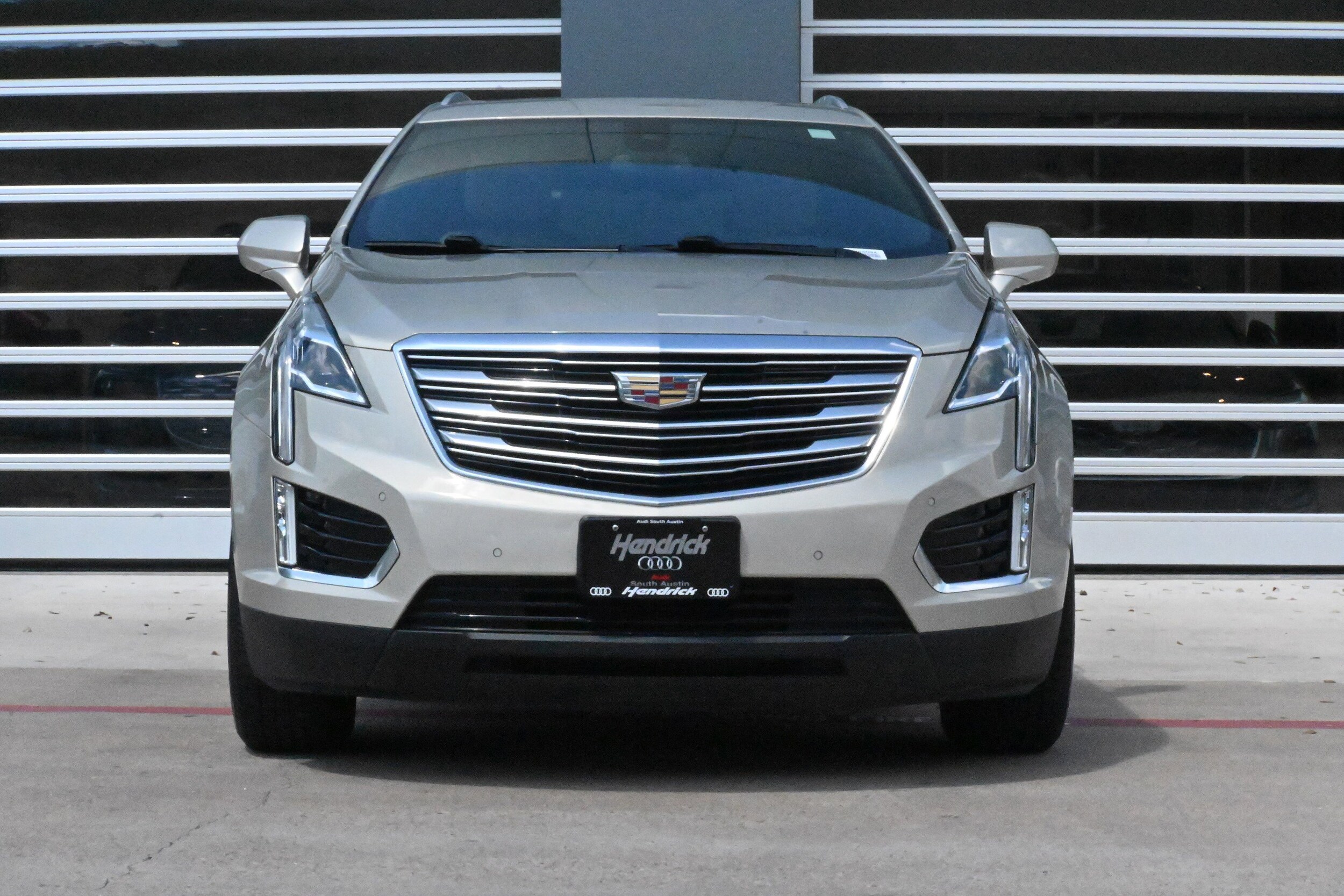 2017 Cadillac XT5 Luxury photo 3