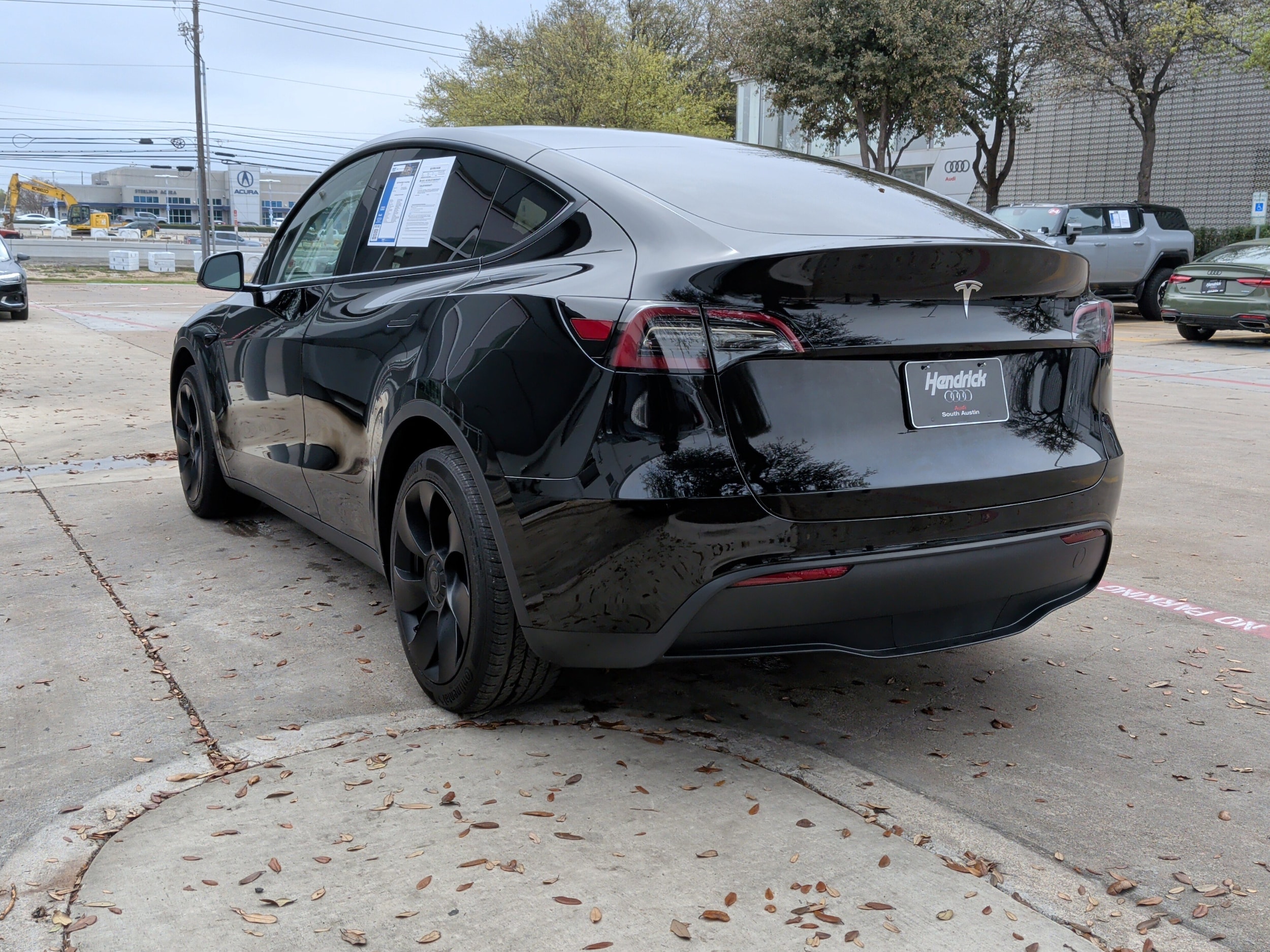 2025 Tesla Model Y Long Range photo 6