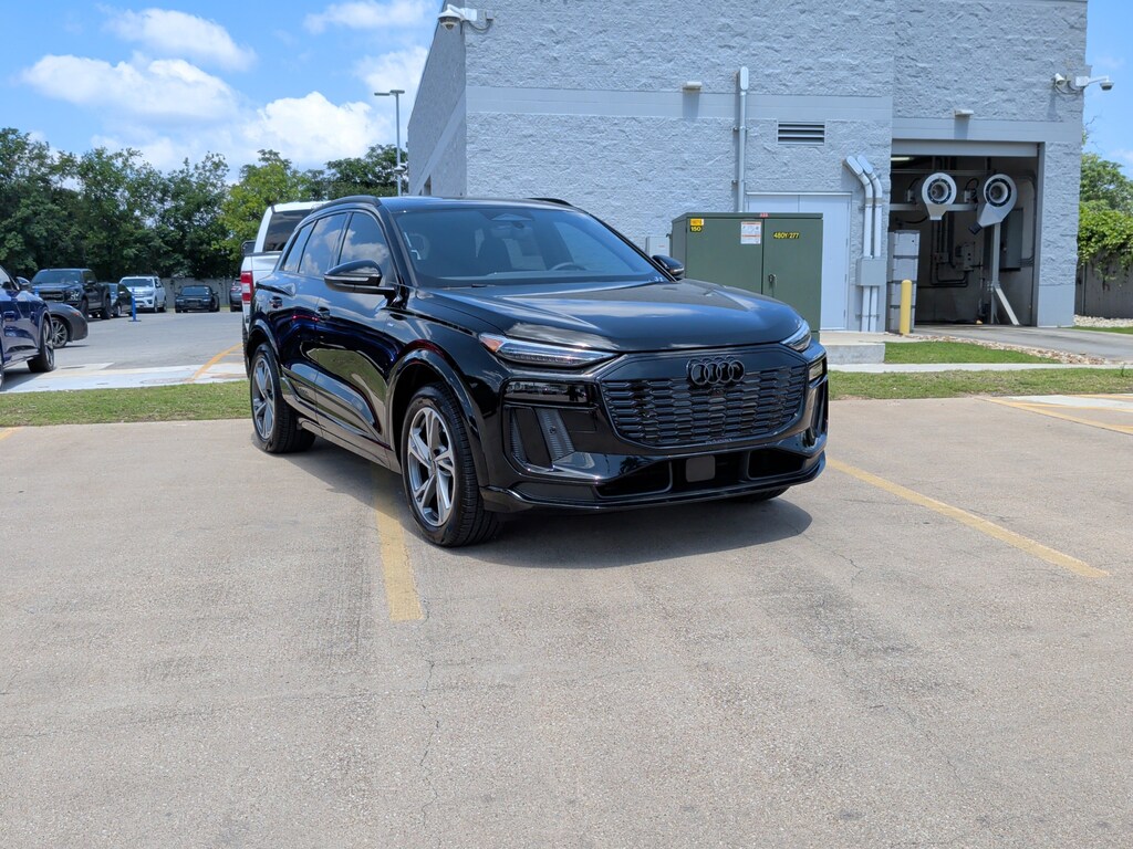 New 2027 Audi Q6 e-tron Premium Plus SUV