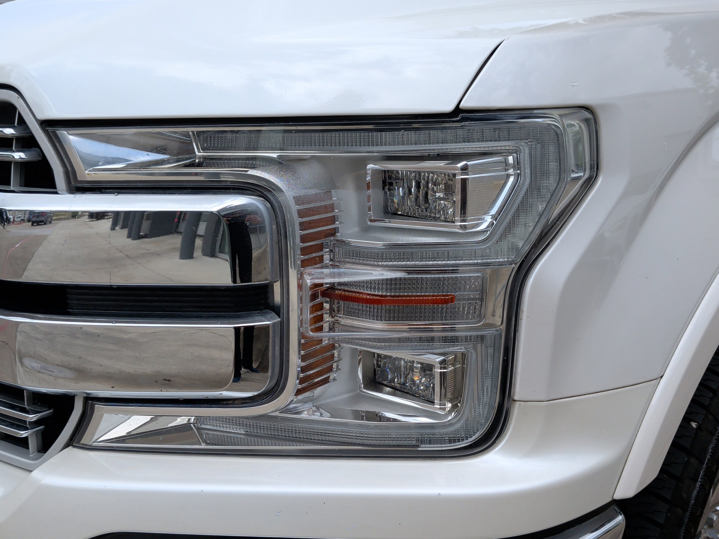 2019 Ford F-150 LARIAT photo 5